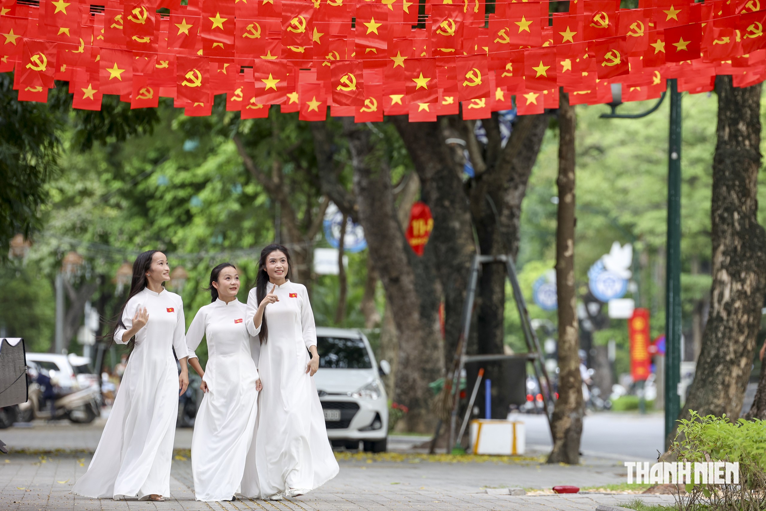 Hà Nội những ngày rực rỡ cờ, hoa- Ảnh 10.