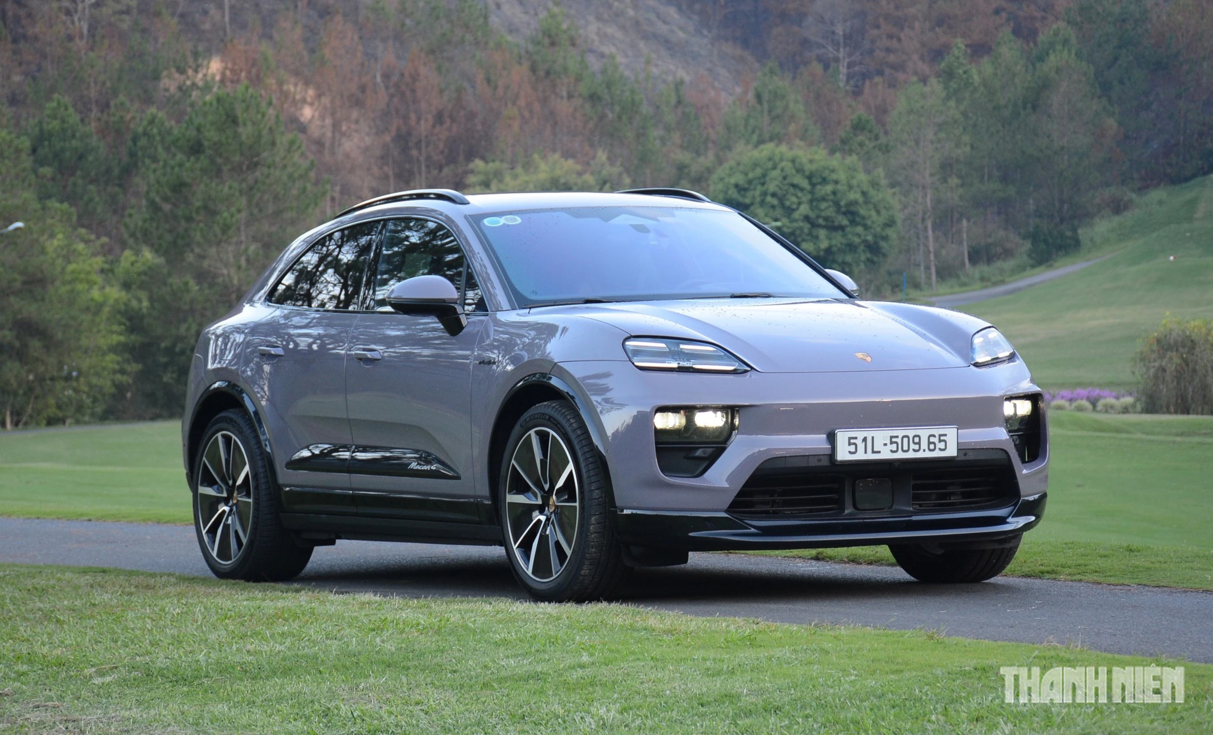 Tại sao ô tô SUV thường có nhiều chi tiết ốp nhựa đen quanh thân xe? - Ảnh 2.