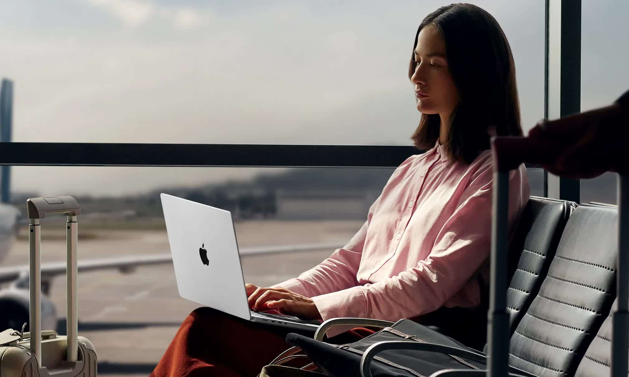 Apple tăng giá MacBook Air vẫn không đủ hàng để bán - Ảnh 1.