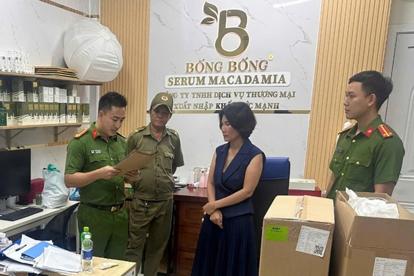 Bắt giữ đối tượng truy nã đặc biệt, phẫu thuật thẩm mỹ để lẩn trốn - Ảnh 1.