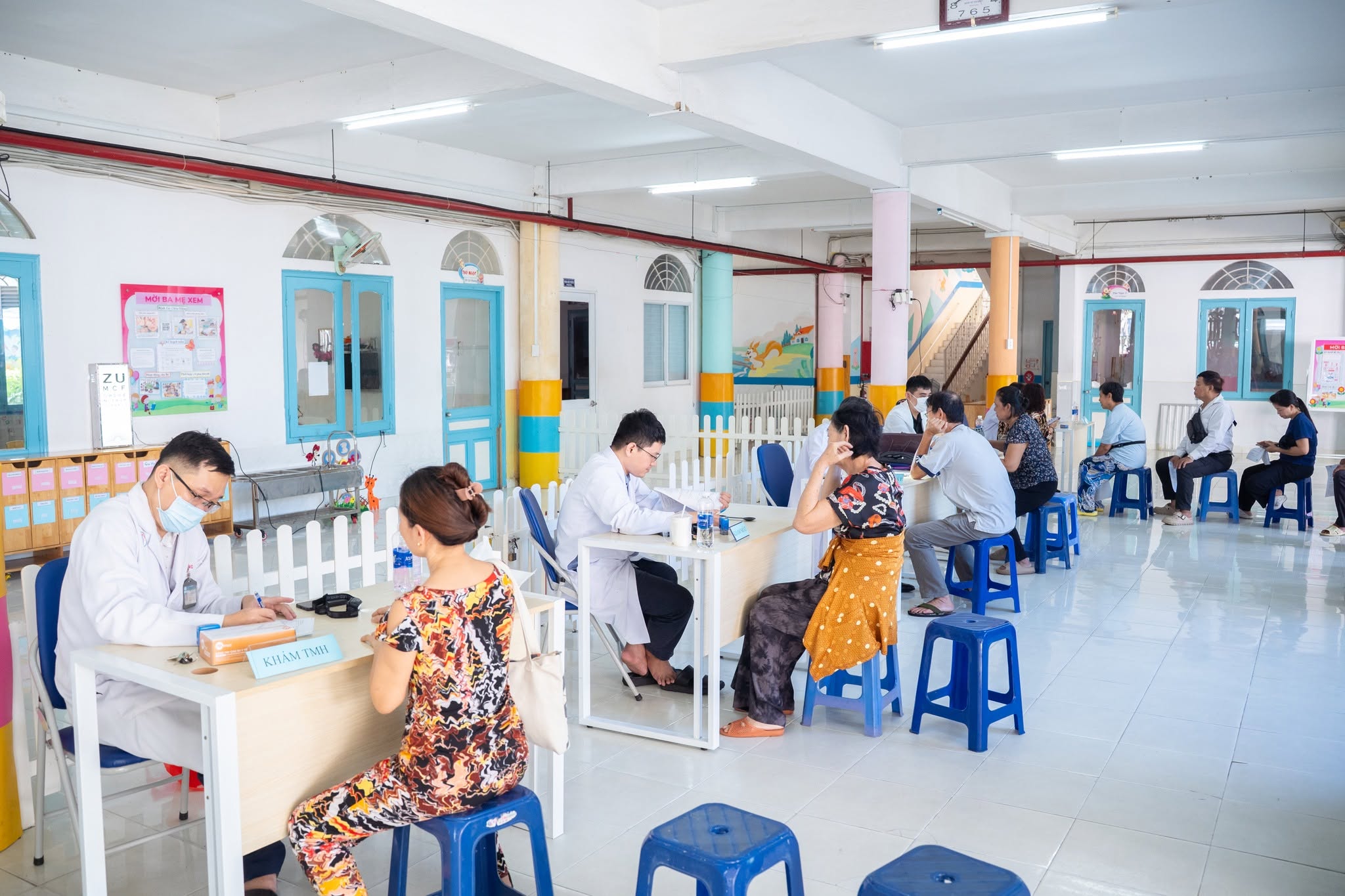 Khám sức khỏe toàn dân phi địa giới: Người dân có phải trả thêm chi phí? - Ảnh 1.