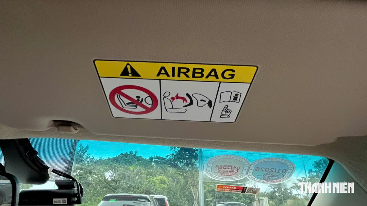Trường hợp nào khi chở trẻ em trên ô tô tài xế có thể bị phạt tiền? - Ảnh 2.