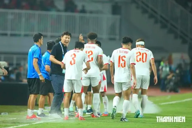Đội tuyển Việt Nam hòa Singapore đích thị ‘phiên bản lỗi’ của đội tuyển Việt Nam thắng Indonesia: Khác nhau thế nào?- Ảnh 2.