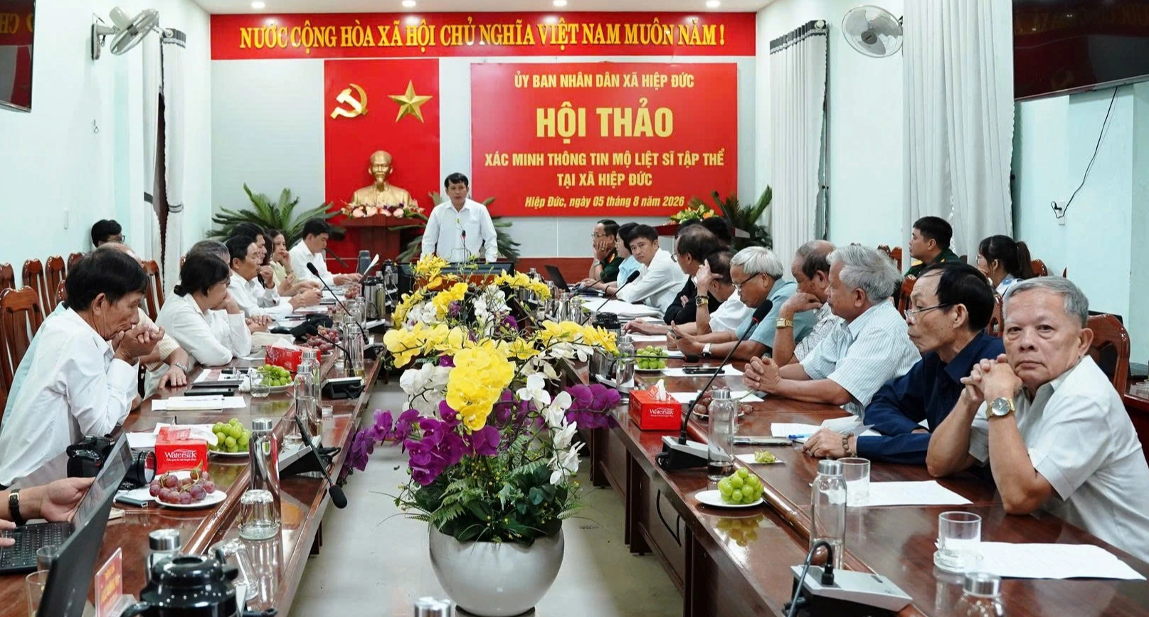 Lời kể sau 40 năm hé lộ bí ẩn 17 hài cốt trong mộ chôn tập thể - Ảnh 1.