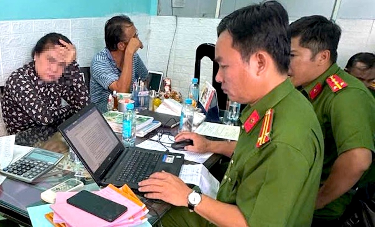 Phát hiện hơn 22 tấn gạo không rõ nguồn gốc được 'gắn mác' gạo ST25- Ảnh 1.