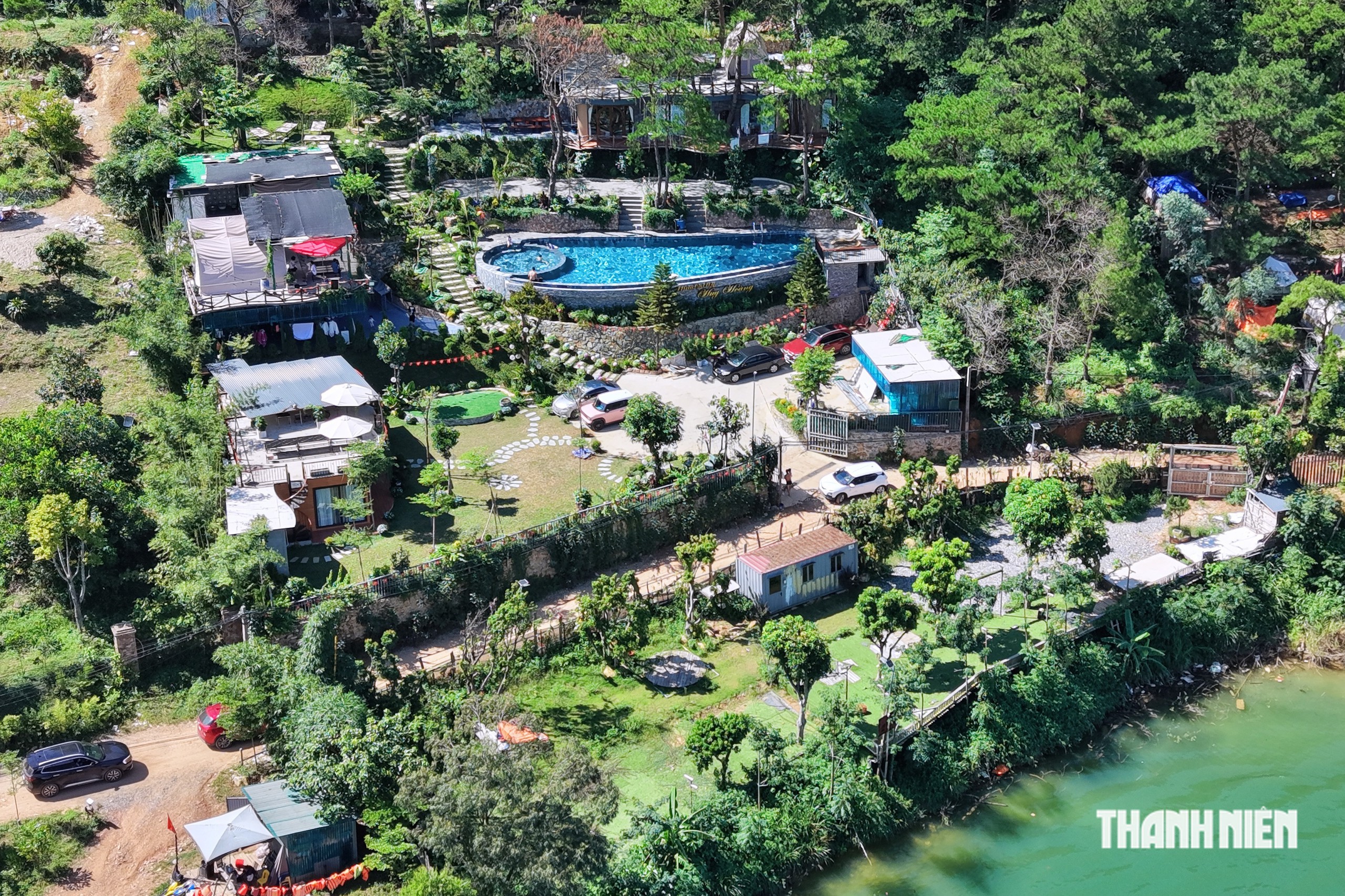 Toàn cảnh rừng phòng hộ bị villa, homestay 'bủa vây'- Ảnh 12.
