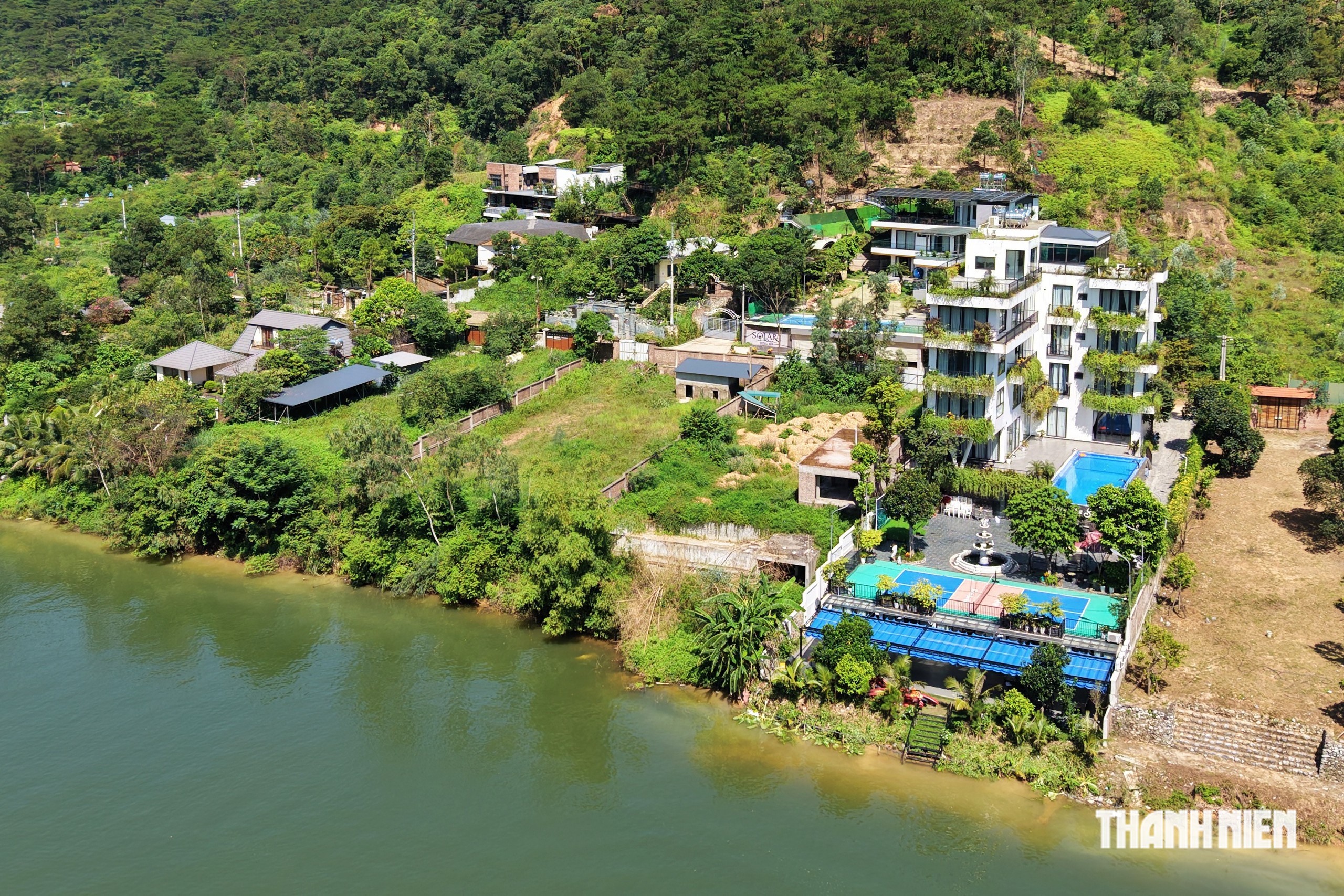 Toàn cảnh rừng phòng hộ bị villa, homestay 'bủa vây'- Ảnh 5.