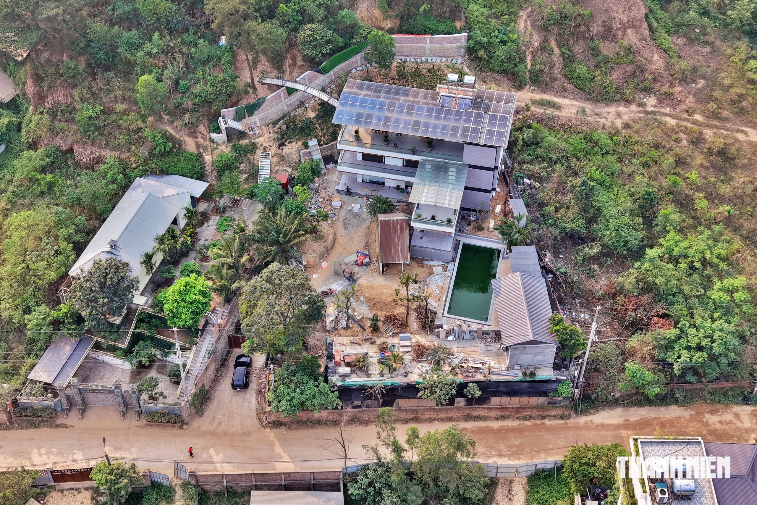 Toàn cảnh rừng phòng hộ bị villa, homestay 'bủa vây'- Ảnh 6.