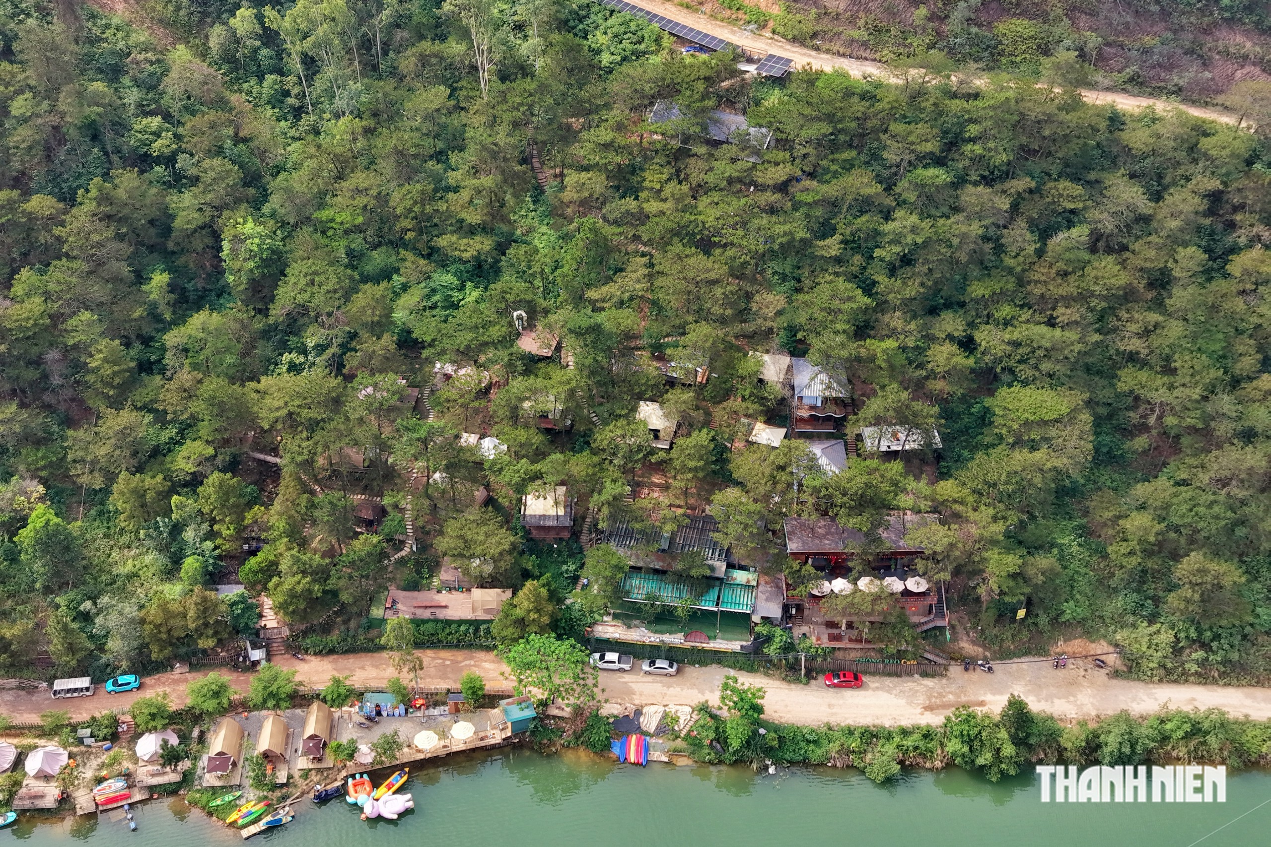 Toàn cảnh rừng phòng hộ bị villa, homestay 'bủa vây'- Ảnh 13.