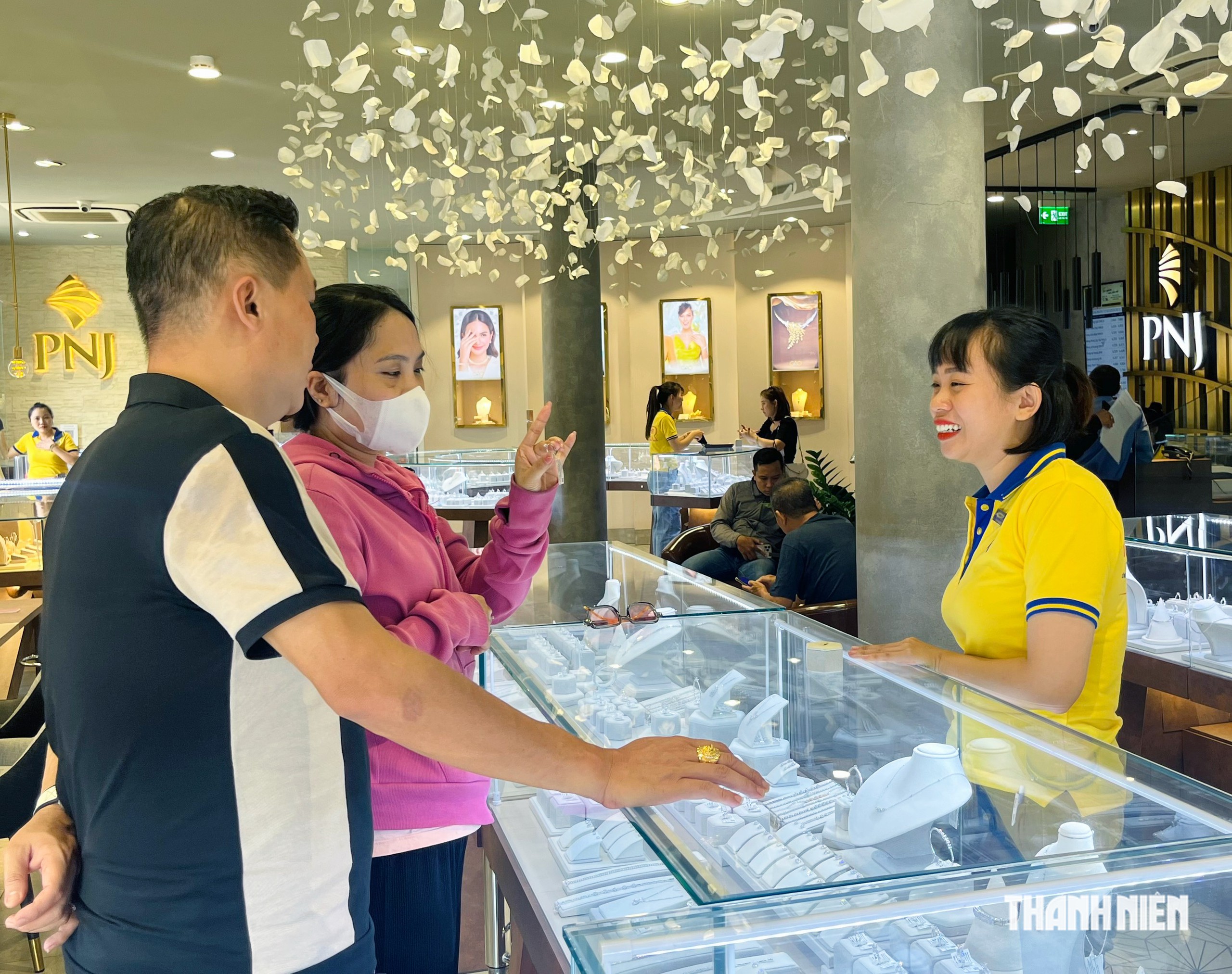 PNJ sẽ tổ chức đại hội cổ đông bất thường điều chỉnh kế hoạch kinh doanh- Ảnh 1.