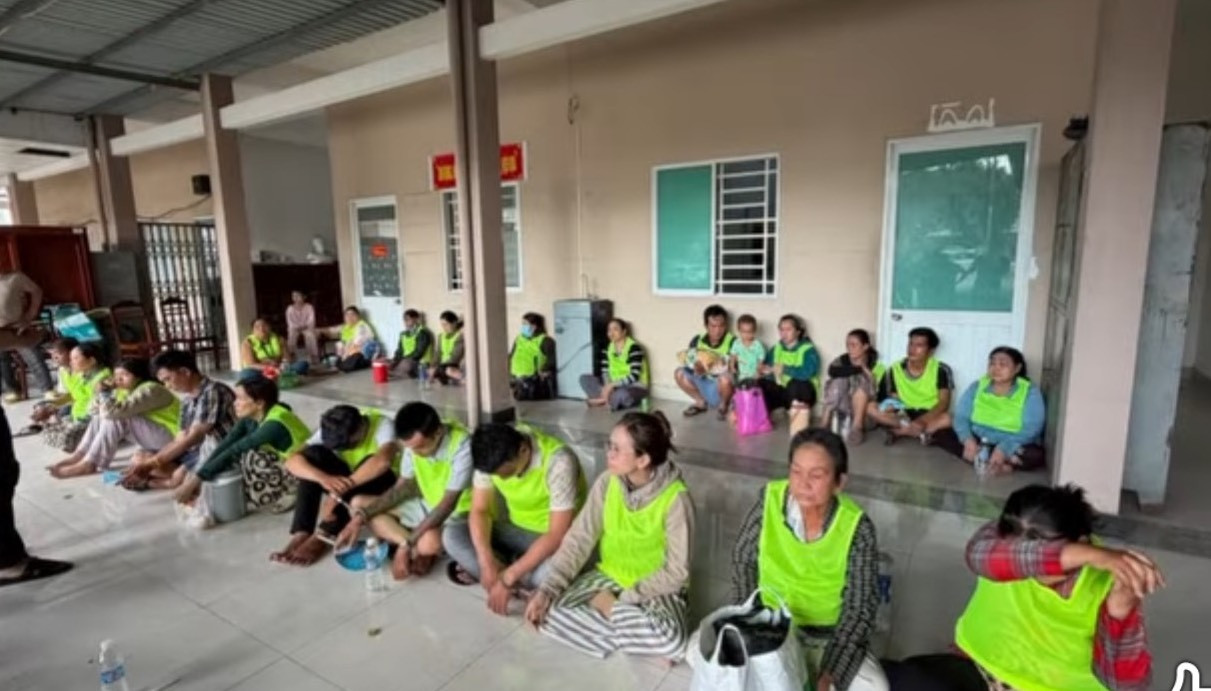 Triệu tập 28 người liên quan vụ dàn cảnh giật dây chuyền tại Tân Huê Viên- Ảnh 1.