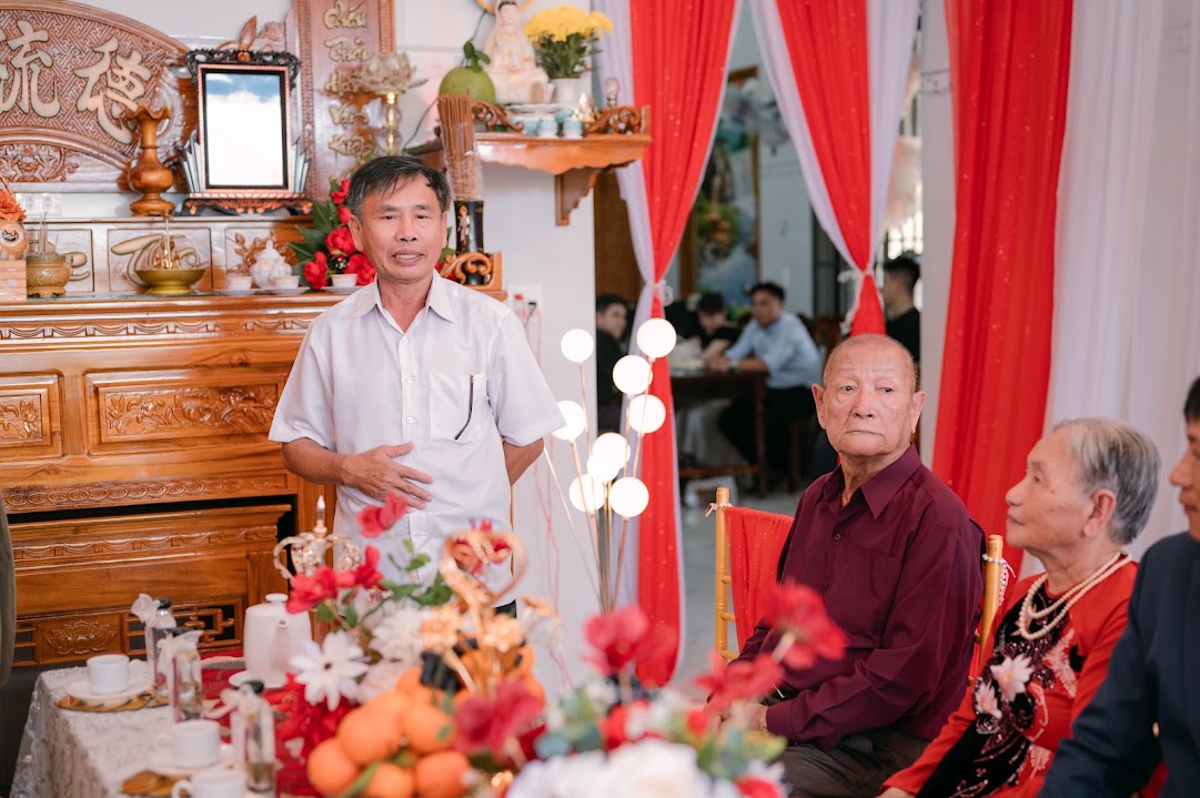 Lại mặt sau đ&aacute;m cưới: C&ocirc; d&acirc;u, ch&uacute; rể mang x&ocirc;i, g&agrave; về thăm nh&agrave; g&aacute;i - Ảnh 3.