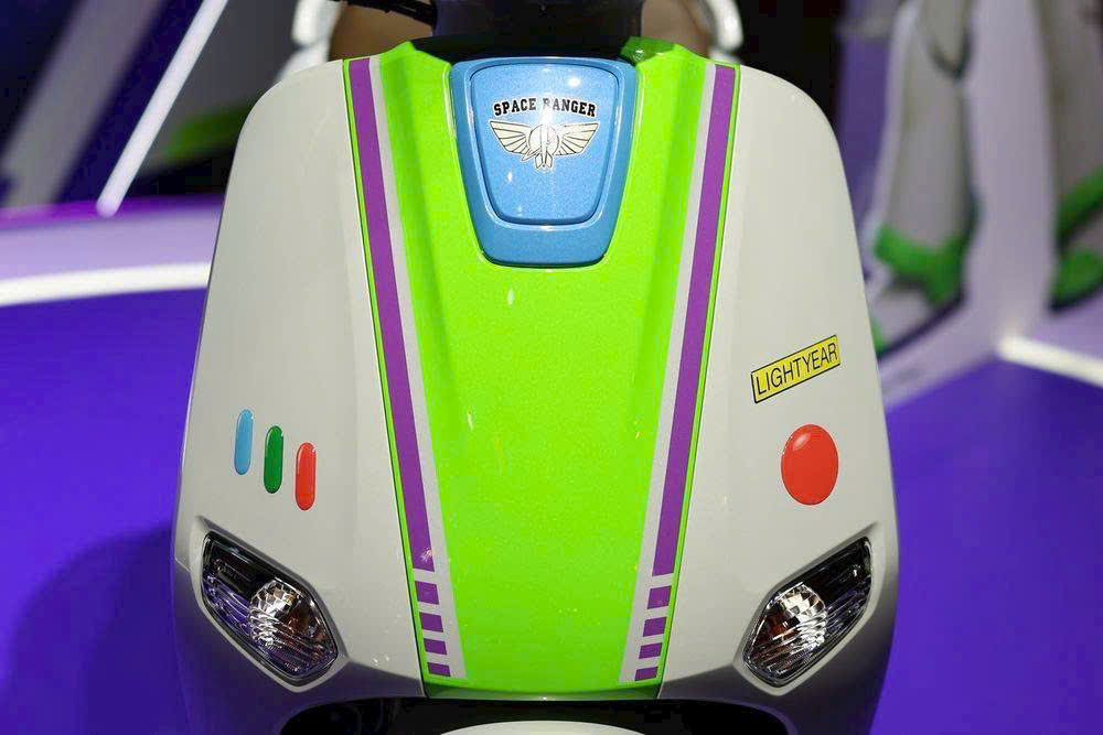 Honda Giorno+ có bản Buzz Lightyear sản xuất giới hạn 200 xe, chờ ngày về Việt Nam Honda Giorno+ có bản Buzz Lightyear sản xuất giới hạn 200 xe, chờ ngày về Việt Nam - Ảnh 6.