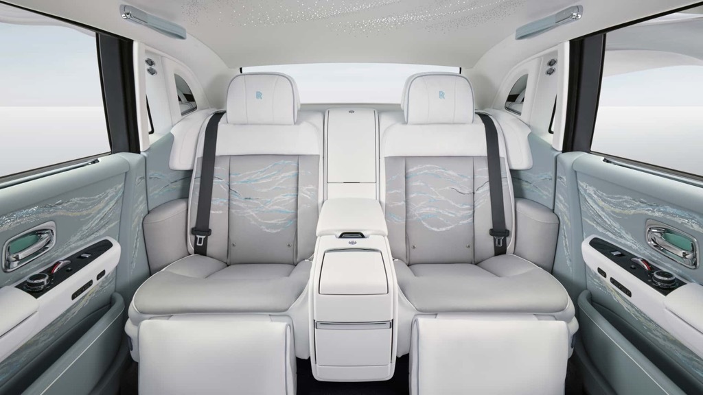 Đăng ảnh Rolls-Royce Phantom giá gần 70 tỉ, Mai Phương Thúy sắp tậu xe mới giữa 'drama'? - Ảnh 4.