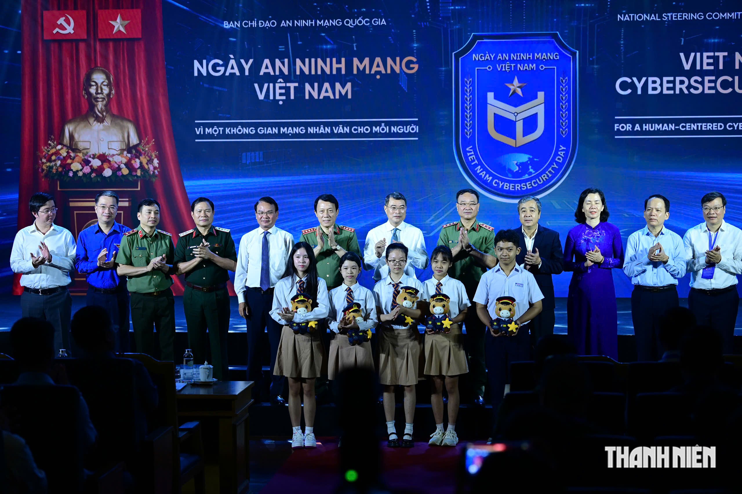Mỗi người dân cần là 'lá chắn số chủ động' tham gia bảo vệ an ninh mạng - Ảnh 2.