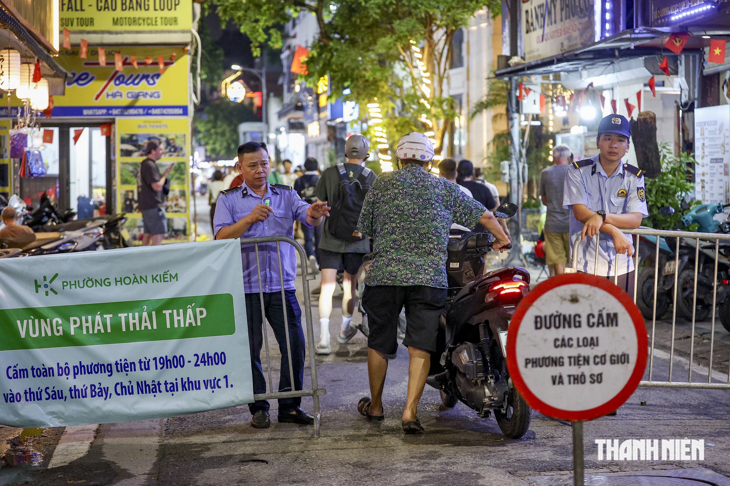 Người Hà Nội 'rèn thói quen' mới ở vùng phát thải thấp - Ảnh 2.