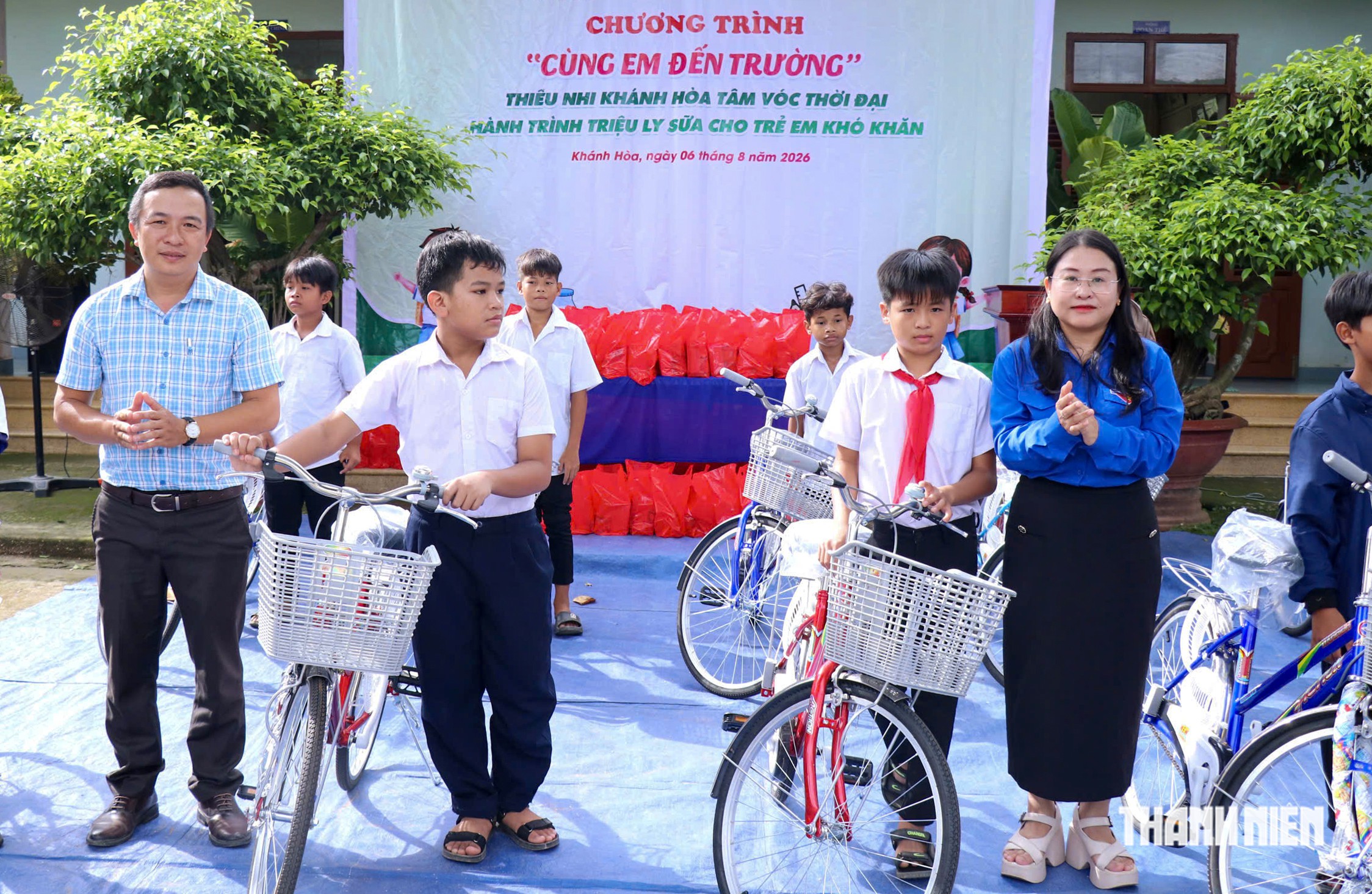 'Chiến sĩ nhí' trao yêu thương đến thiếu nhi vùng cao- Ảnh 1.