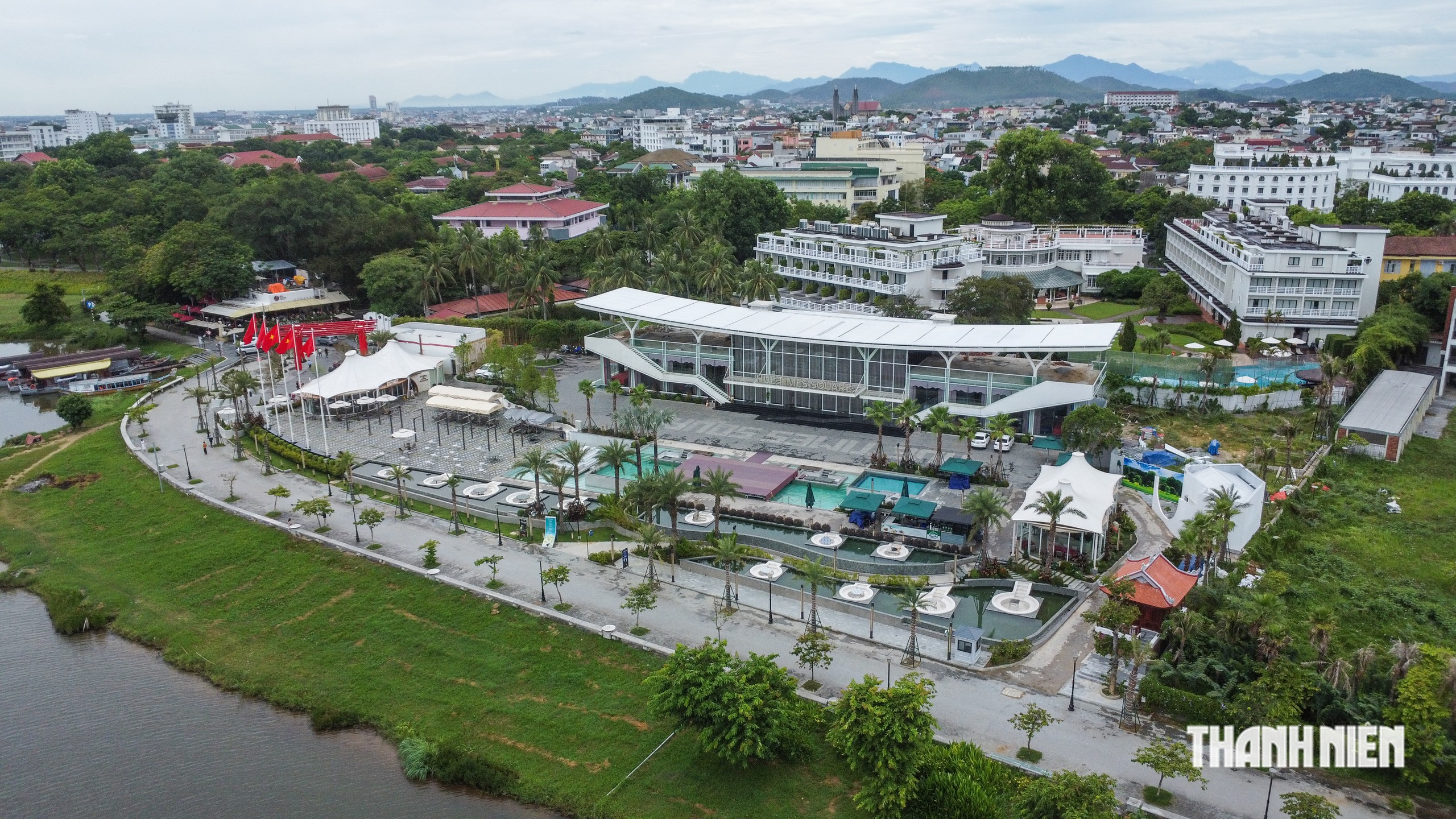 Quán cà phê thuộc dự án xây dựng sai phép ven sông Hương sẽ bị tháo dỡ - Ảnh 6.