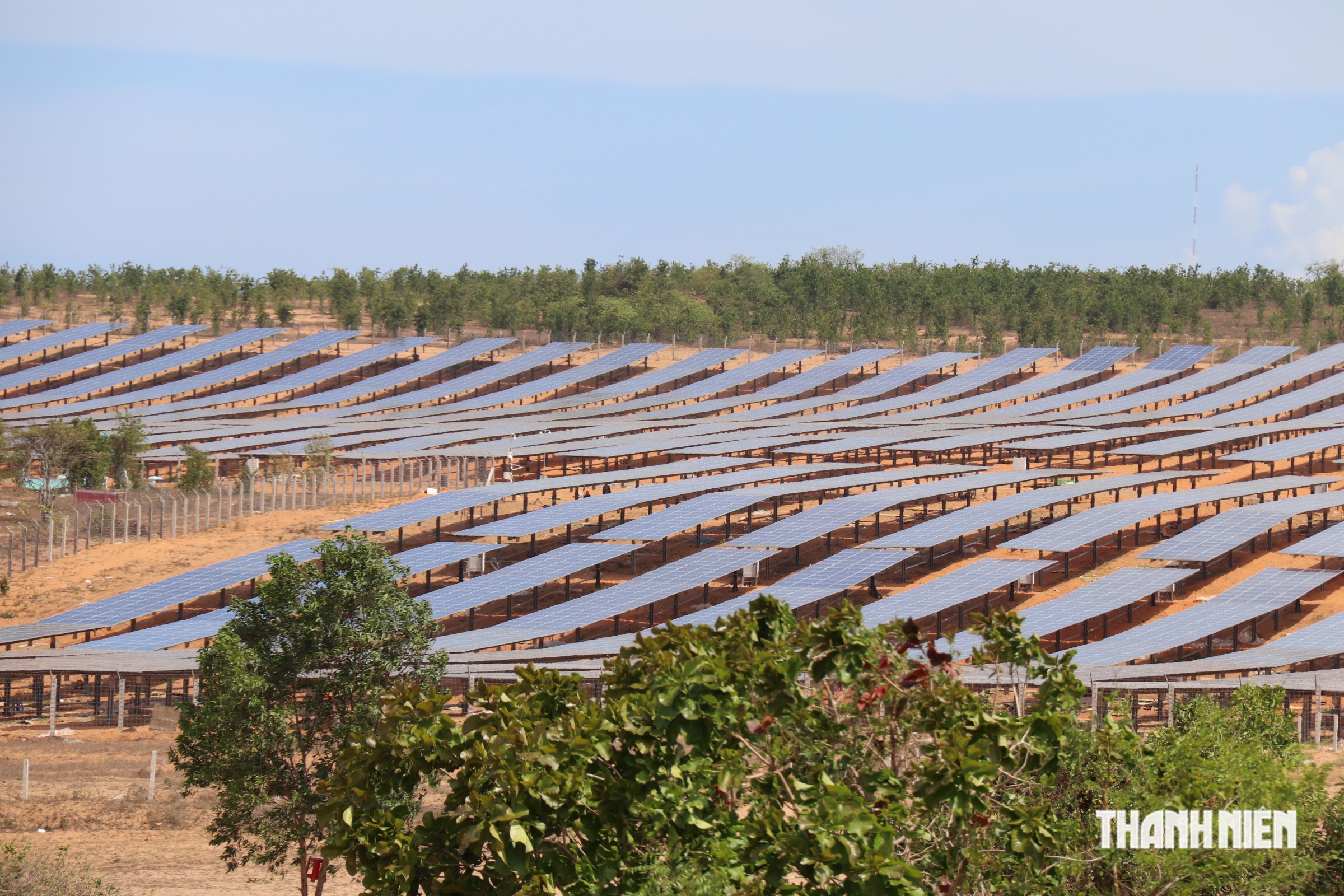 Lâm Đồng 'siết' rà soát 14 dự án năng lượng chồng lấn lên vùng dự trữ titan- Ảnh 2.