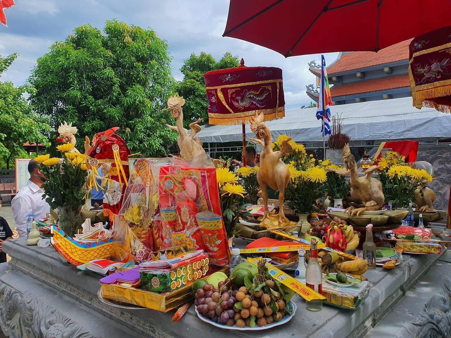 Rằm tháng giêng, rằm tháng 7: Con cháu quây quần về nhà thờ họ cúng tổ tiên - Ảnh 3.