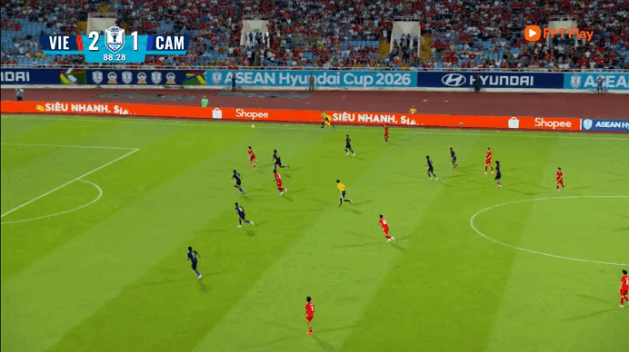 AFC: Điểm nhấn Đ&igrave;nh Bắc gi&uacute;p Việt Nam thắng Campuchia, Indonesia bị Singapore loại thất vọng - Ảnh 1.