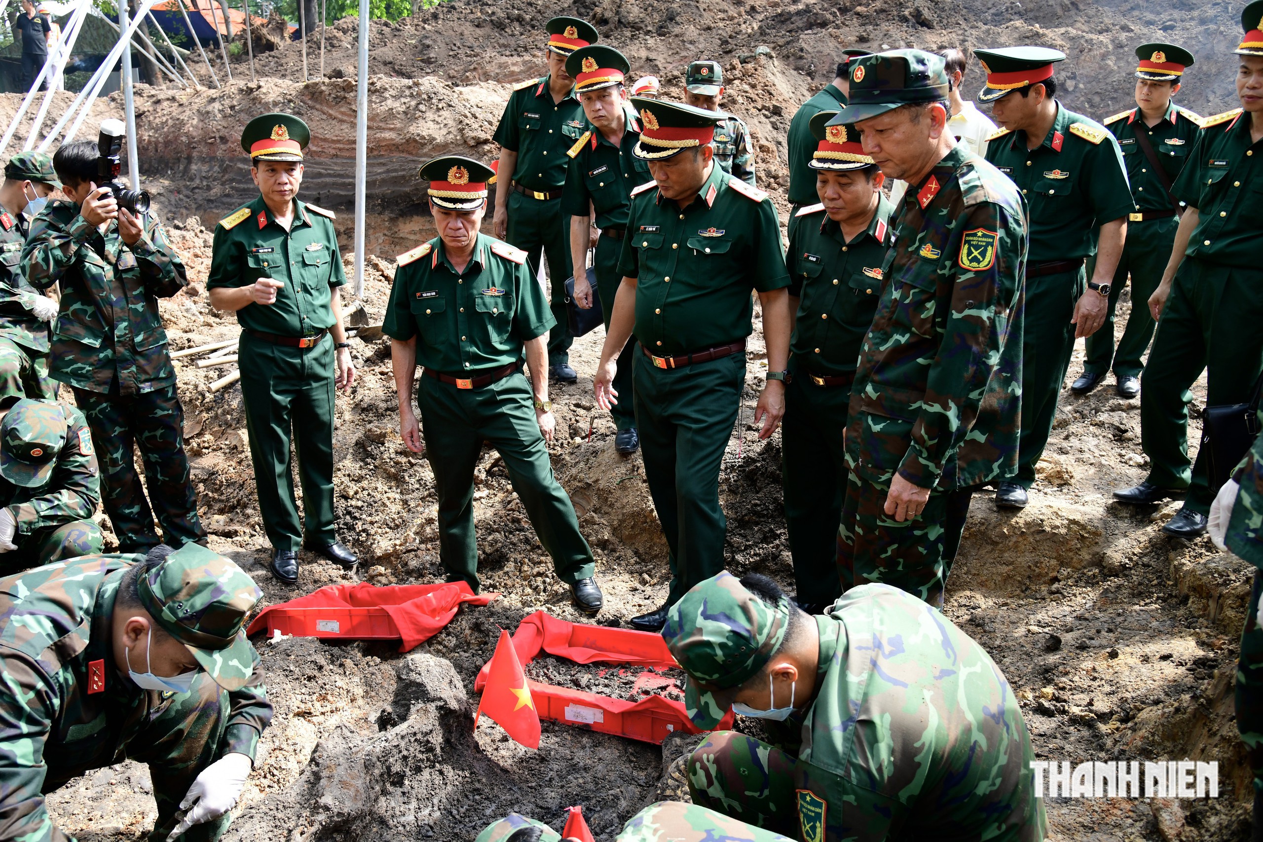 Trung tướng L&ecirc; Xu&acirc;n Thế:Mong nhiều gia đ&igrave;nh t&igrave;m được người th&acirc;n như t&ocirc;i t&igrave;m thấy mẹ - Ảnh 3.