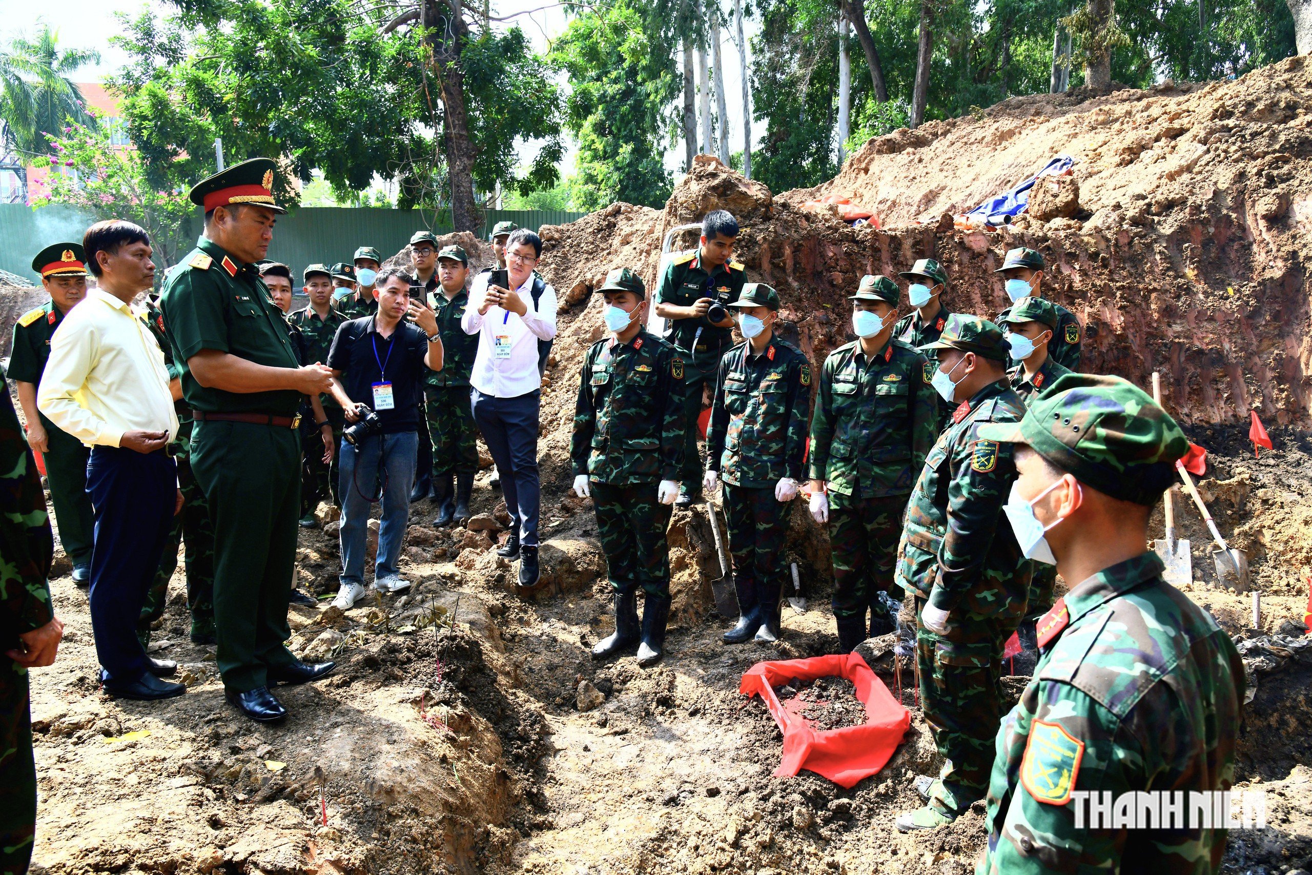Trung tướng L&ecirc; Xu&acirc;n Thế:Mong nhiều gia đ&igrave;nh t&igrave;m được người th&acirc;n như t&ocirc;i t&igrave;m thấy mẹ - Ảnh 1.