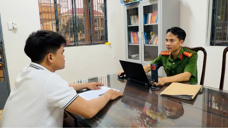 Vụ bạo hành con gái riêng của nhân tình: Trưởng công an phường Bình Phước nói gì?- Ảnh 6.