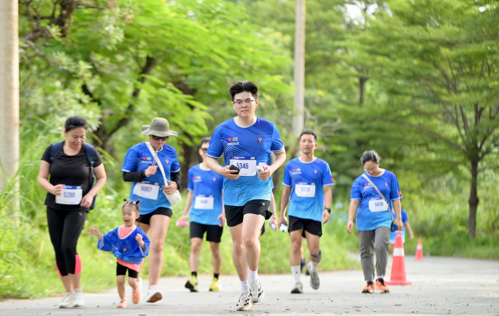 Hơn 1.000 người chạy bộ ở TP.HCM, cùng lan tỏa thông điệp bảo vệ an ninh mạng - Ảnh 5.