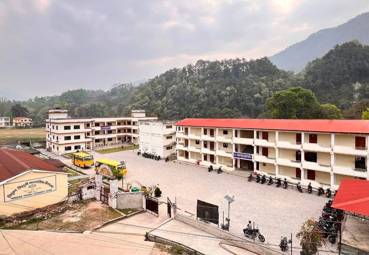 Hiệu trưởng kể chuyện cứu sống 900 học sinh trước thảm họa lũ quét tại Nepal - Ảnh 1.