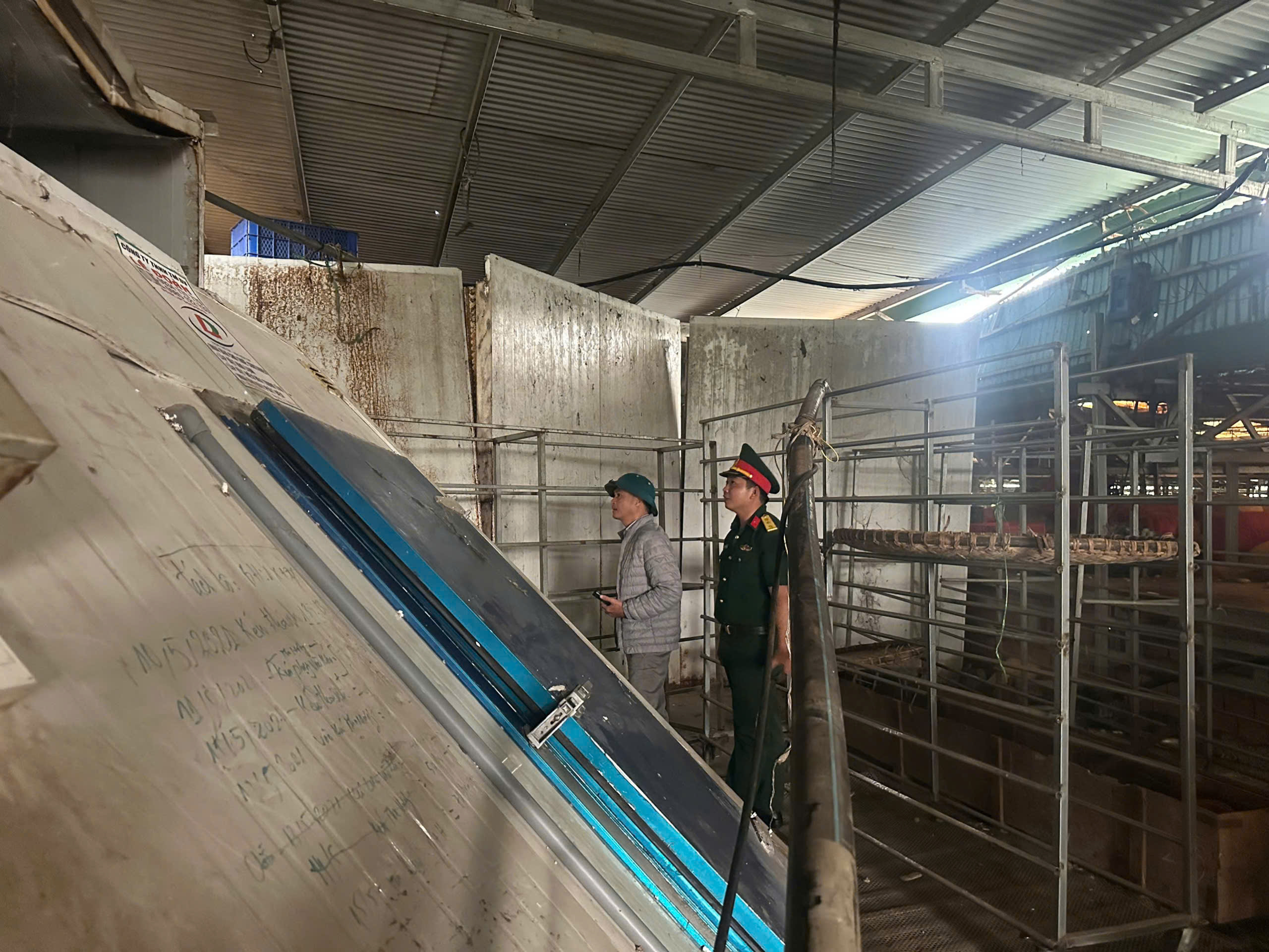Mưa lớn kéo dài, Lâm Đồng chủ động di dời dân khỏi vùng nguy cơ sạt lở- Ảnh 4.