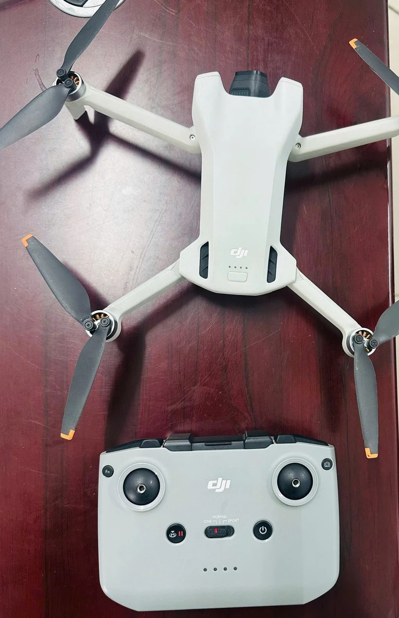 Thanh ni&ecirc;n dưới 18 tuổi điều khiển flycam trong v&ugrave;ng cấm gần s&acirc;n bay Đ&agrave; Nẵng- Ảnh 1.