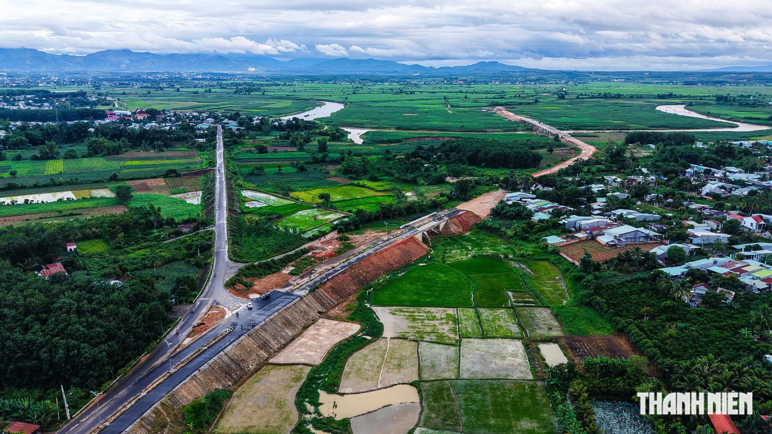 7 năm chưa đền bù xong 1 dự án ở Quảng Ngãi, sẽ phải làm gì? - Ảnh 1.