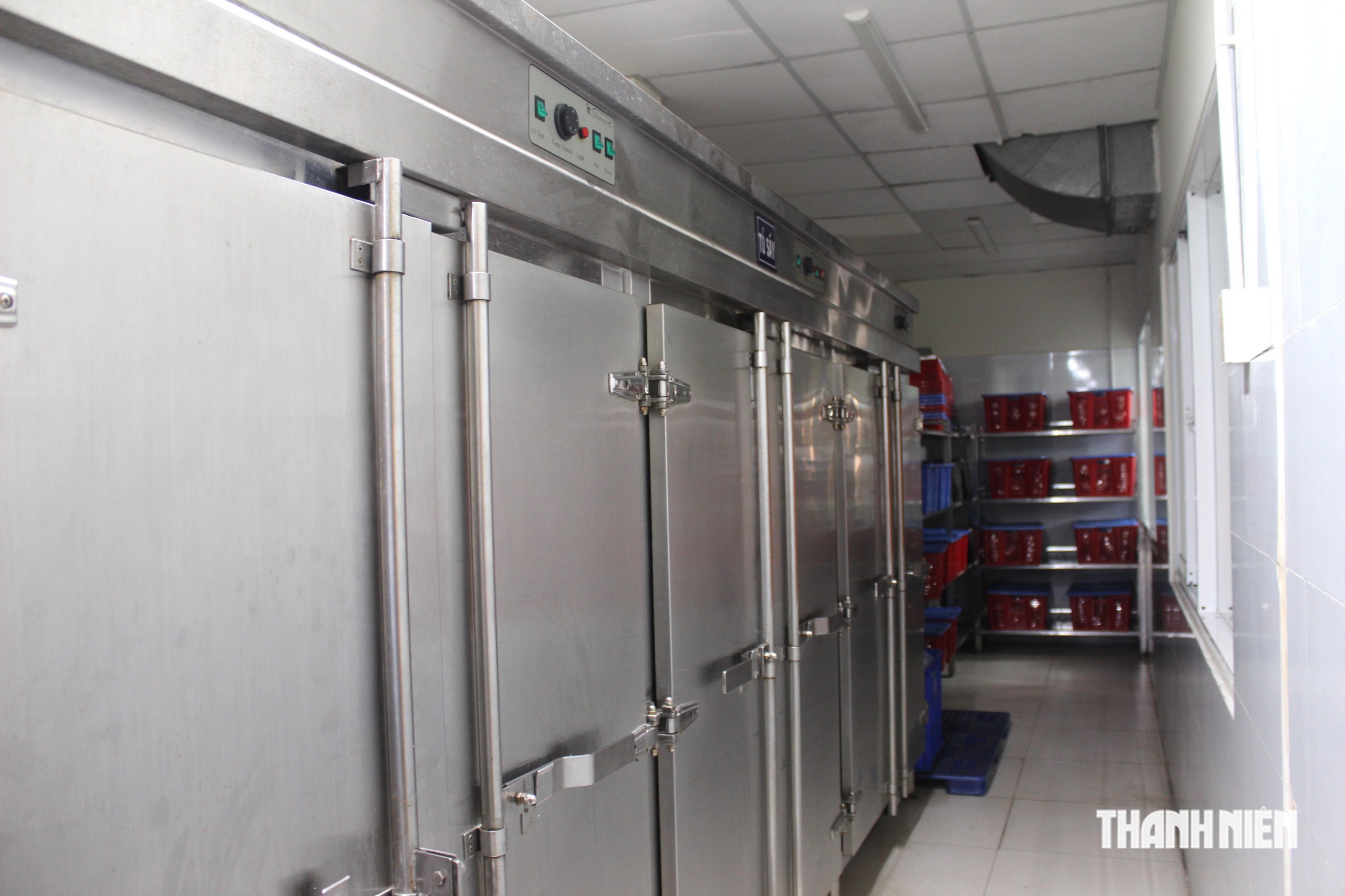 Bữa ăn bán trú TP.HCM: Thăm bếp kiểu mẫu và những suất cơm 40.000 đồng/ngày - Ảnh 6.