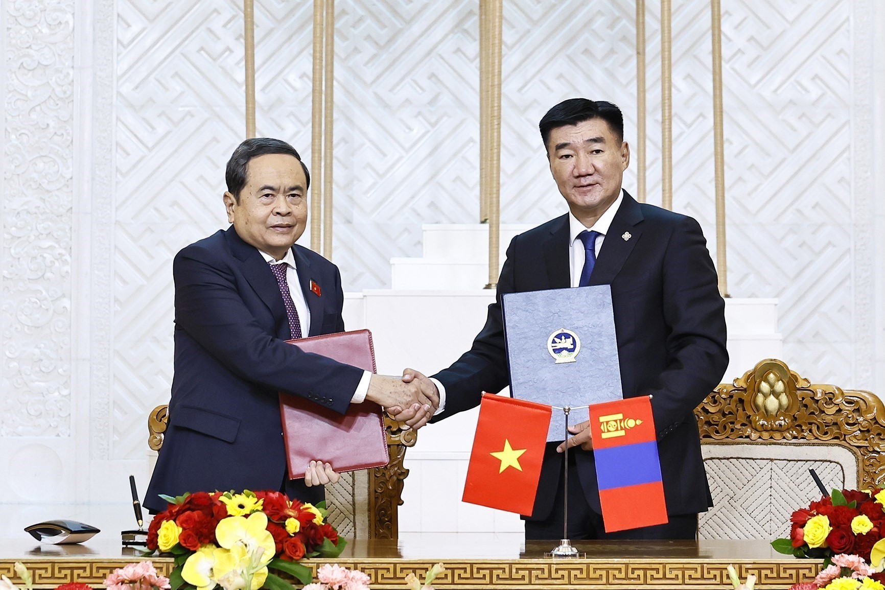 Chủ tịch Quốc hội Trần Thanh Mẫn hội đ&agrave;m với Chủ tịch Quốc hội M&ocirc;ng Cổ - Ảnh 3.