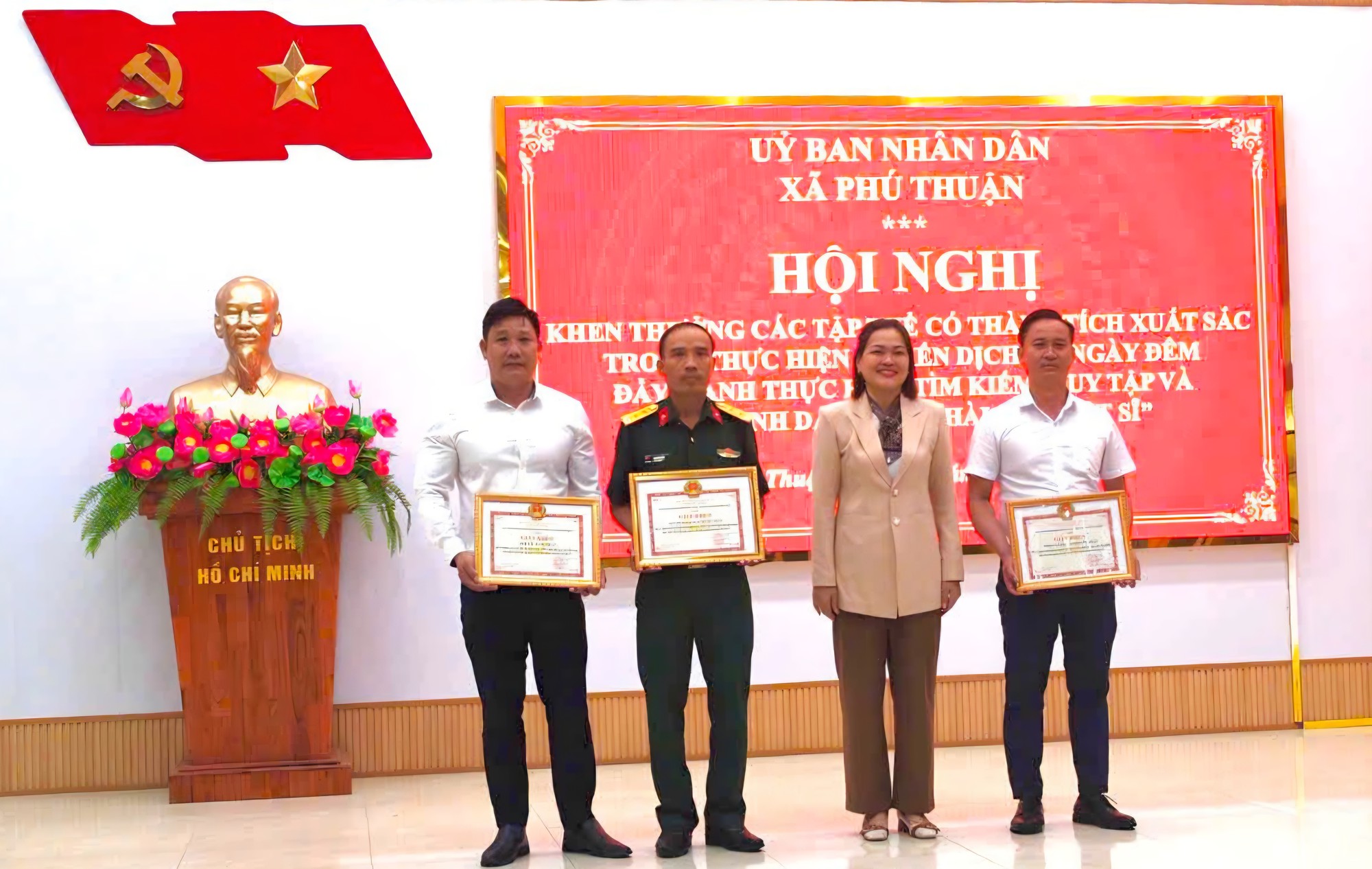'Chạy đua' với thời gian, một xã ở Đà Nẵng đã hoàn thành lấy mẫu mộ liệt sĩ- Ảnh 3.