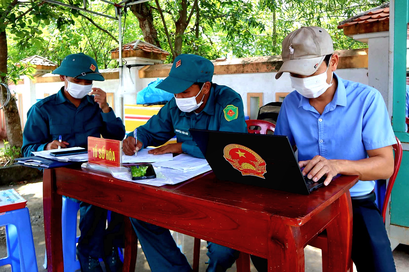 'Chạy đua' với thời gian, một xã ở Đà Nẵng đã hoàn thành lấy mẫu mộ liệt sĩ- Ảnh 5.