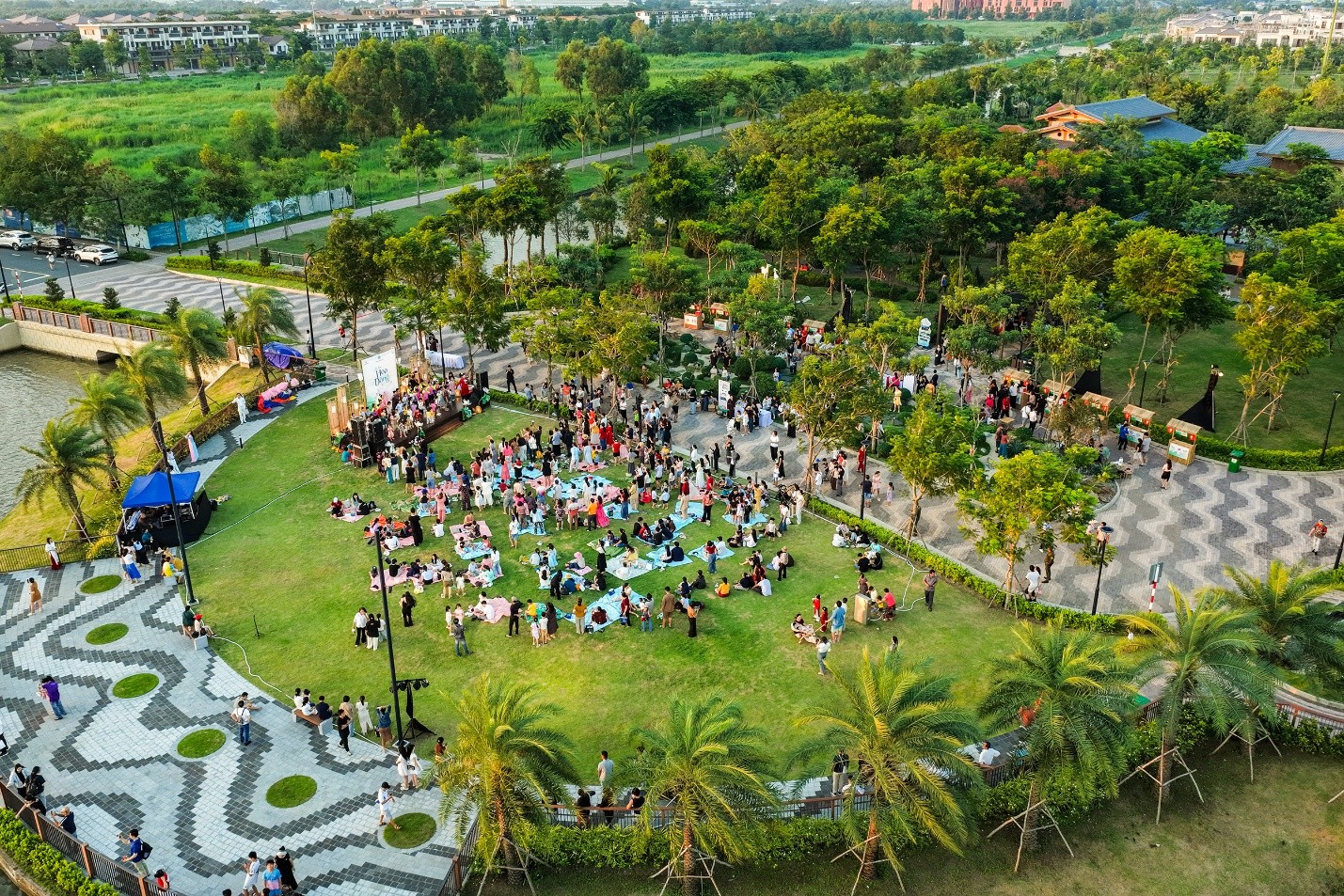 Canal Villa: ‘Ngọc trong ngọc’ giữa sức sống đô thị Waterpoint - Ảnh 1.