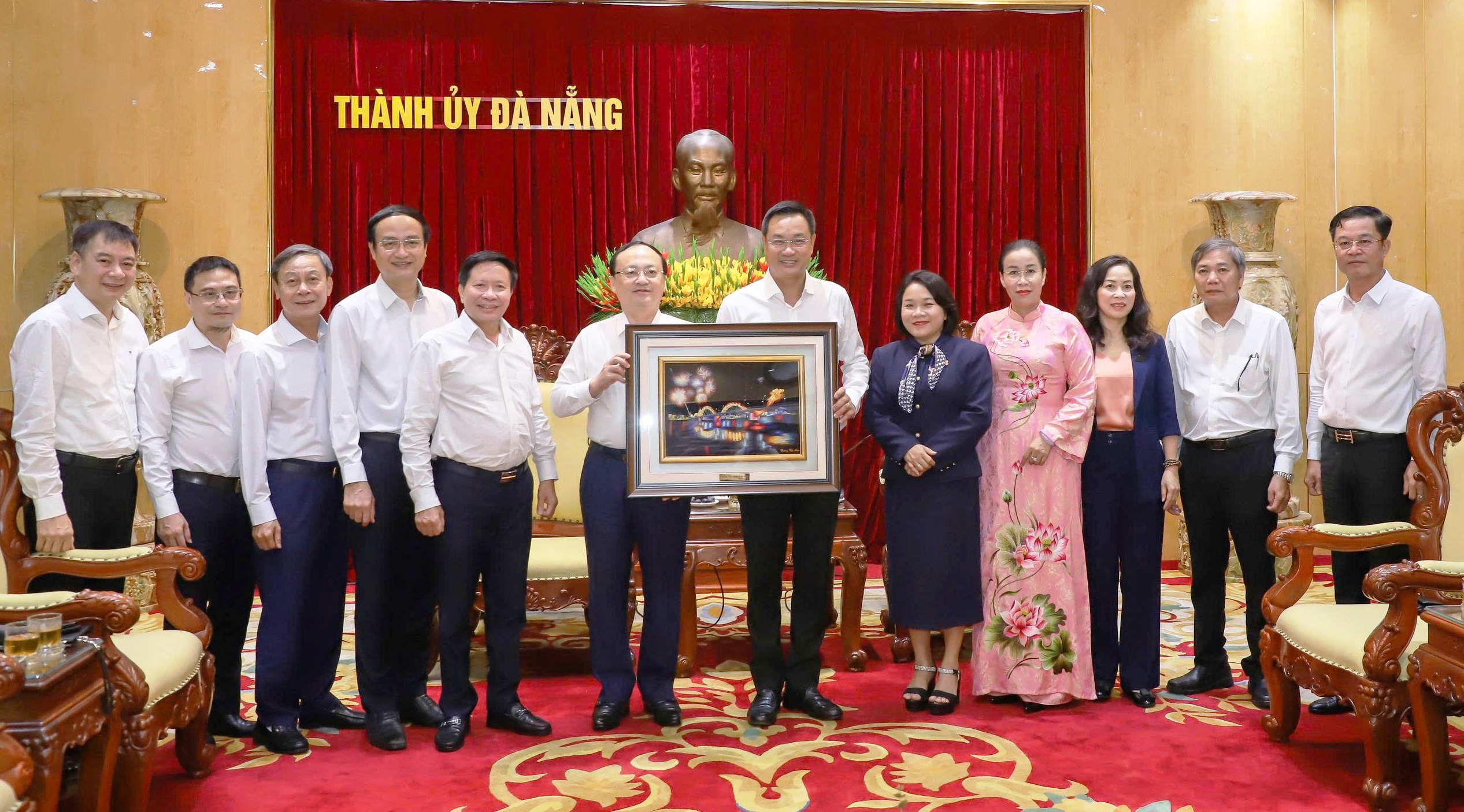 Bí thư Đà Nẵng: Vai trò của báo chí chủ lực rất quan trọng - Ảnh 2.