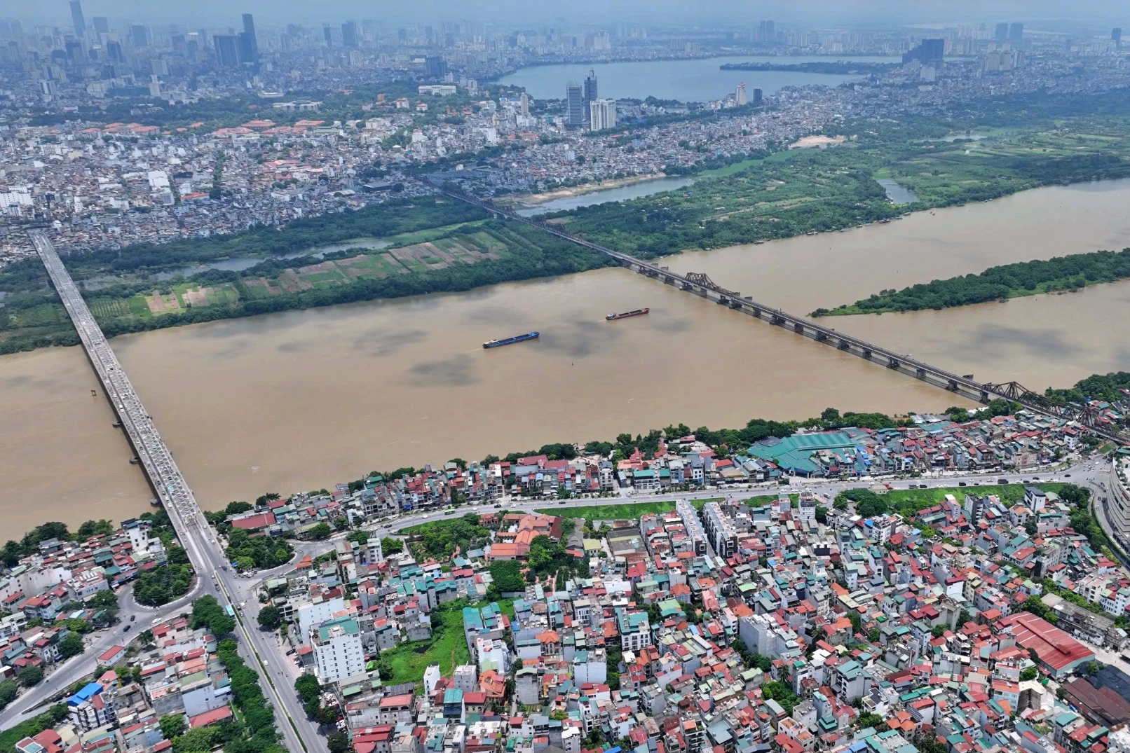 Dự án trục đại lộ sông Hồng: Đất có vi phạm được bồi thường thế nào?- Ảnh 2.