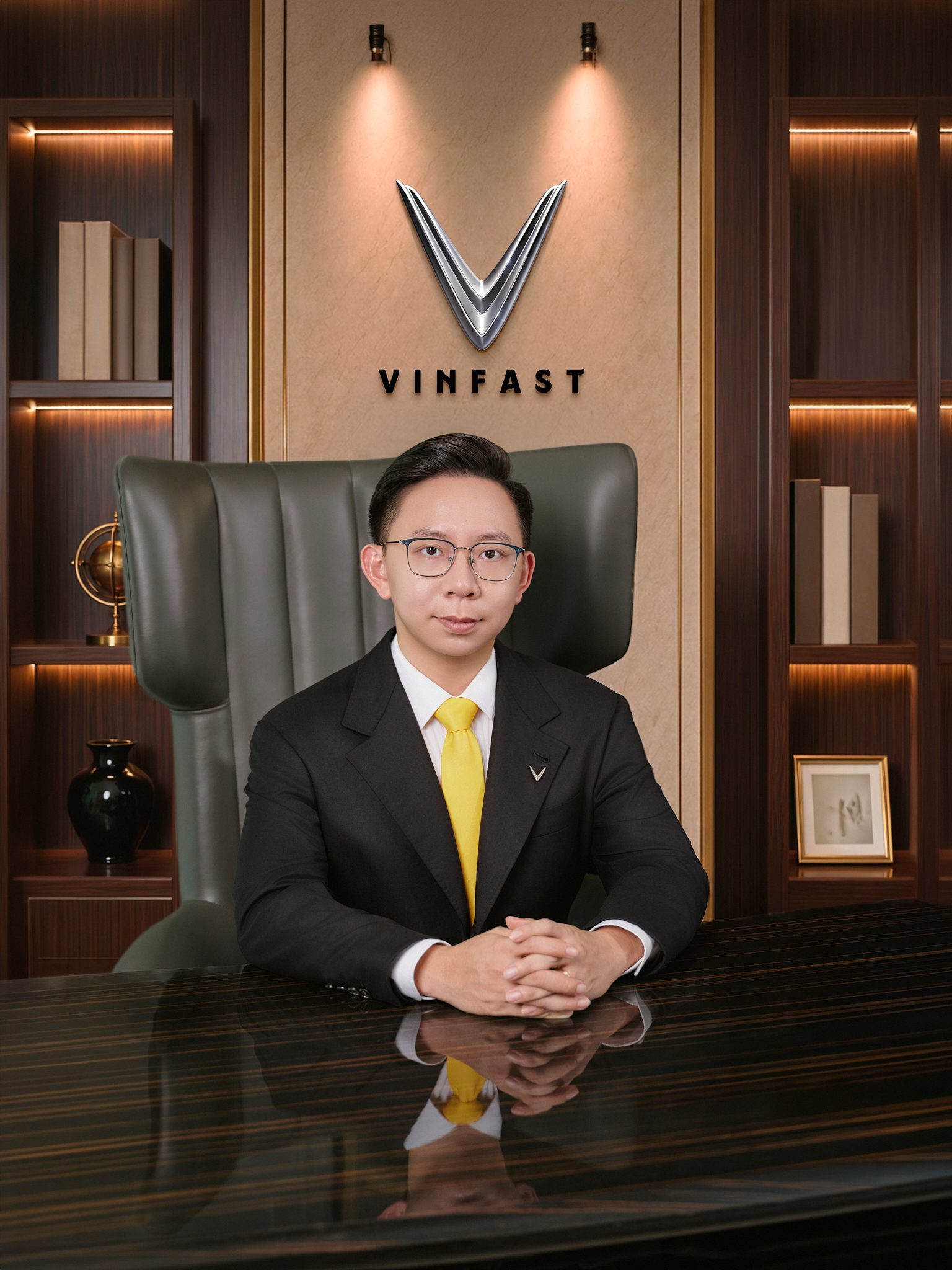 Ông Phạm Nhật Vượng và bà Phạm Thu Hương giao quyền lãnh đạo VinFast, GSM cho ai?- Ảnh 1.