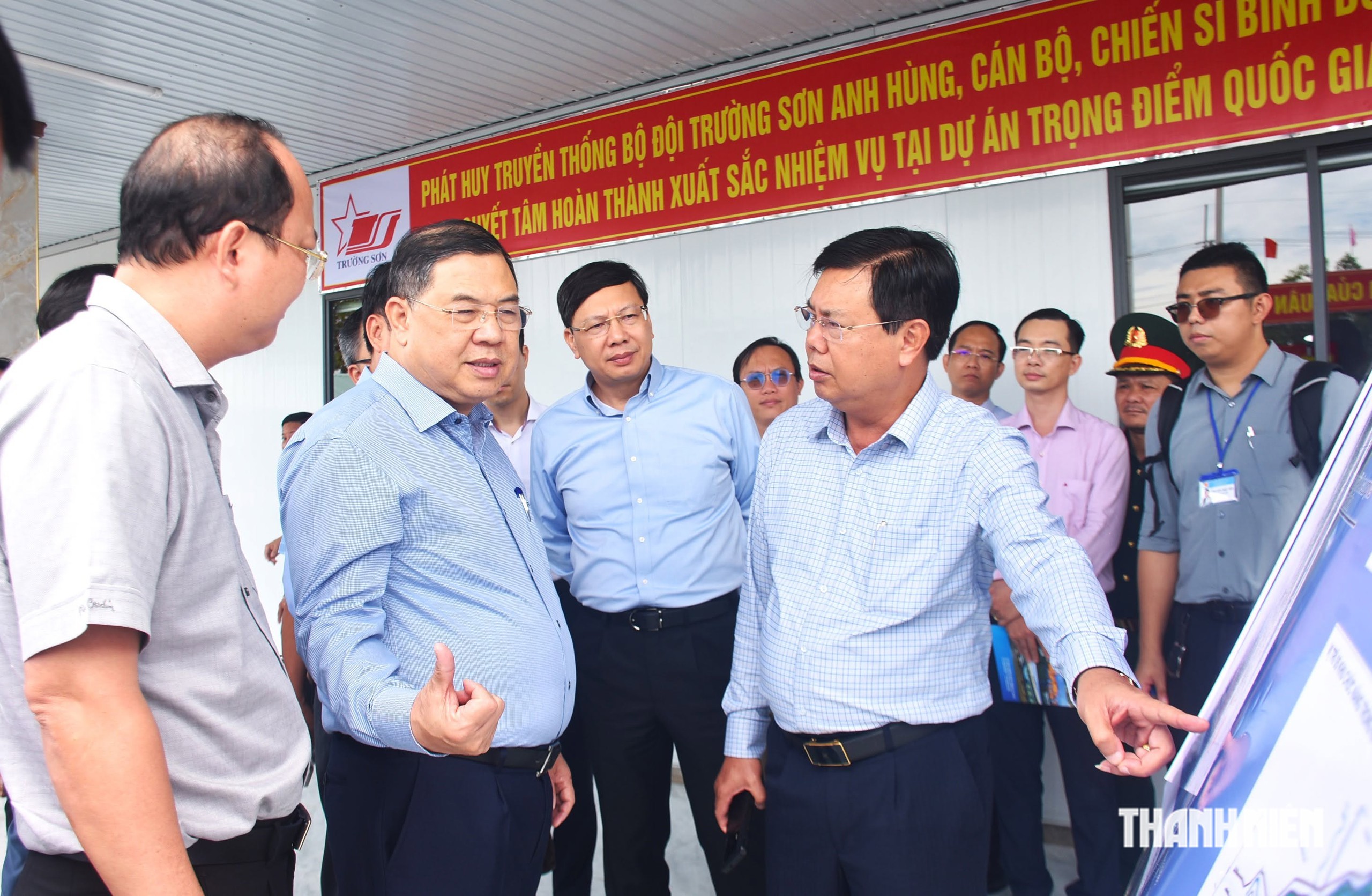 Phó thủ tướng Thường trực yêu cầu đẩy nhanh tiến độ các dự án giao thông trọng điểm ở Cà Mau- Ảnh 3.