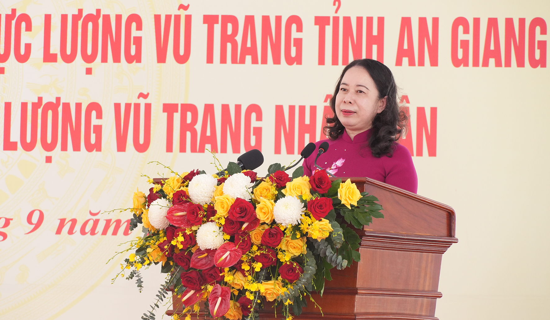 Phó chủ tịch nước Võ Thị Ánh Xuân dự Ngày truyền thống lực lượng vũ trang An Giang- Ảnh 1.