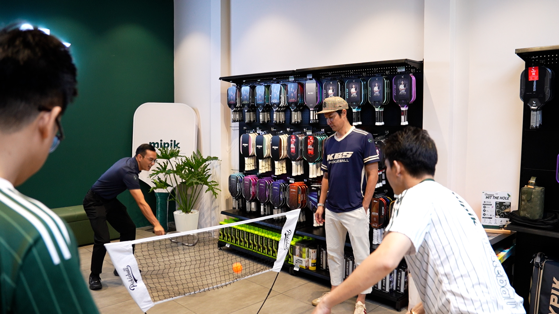 Hệ thống cửa hàng pickleball Việt Nam lên kế hoạch lấn sân thị trường quốc tế - Ảnh 1.