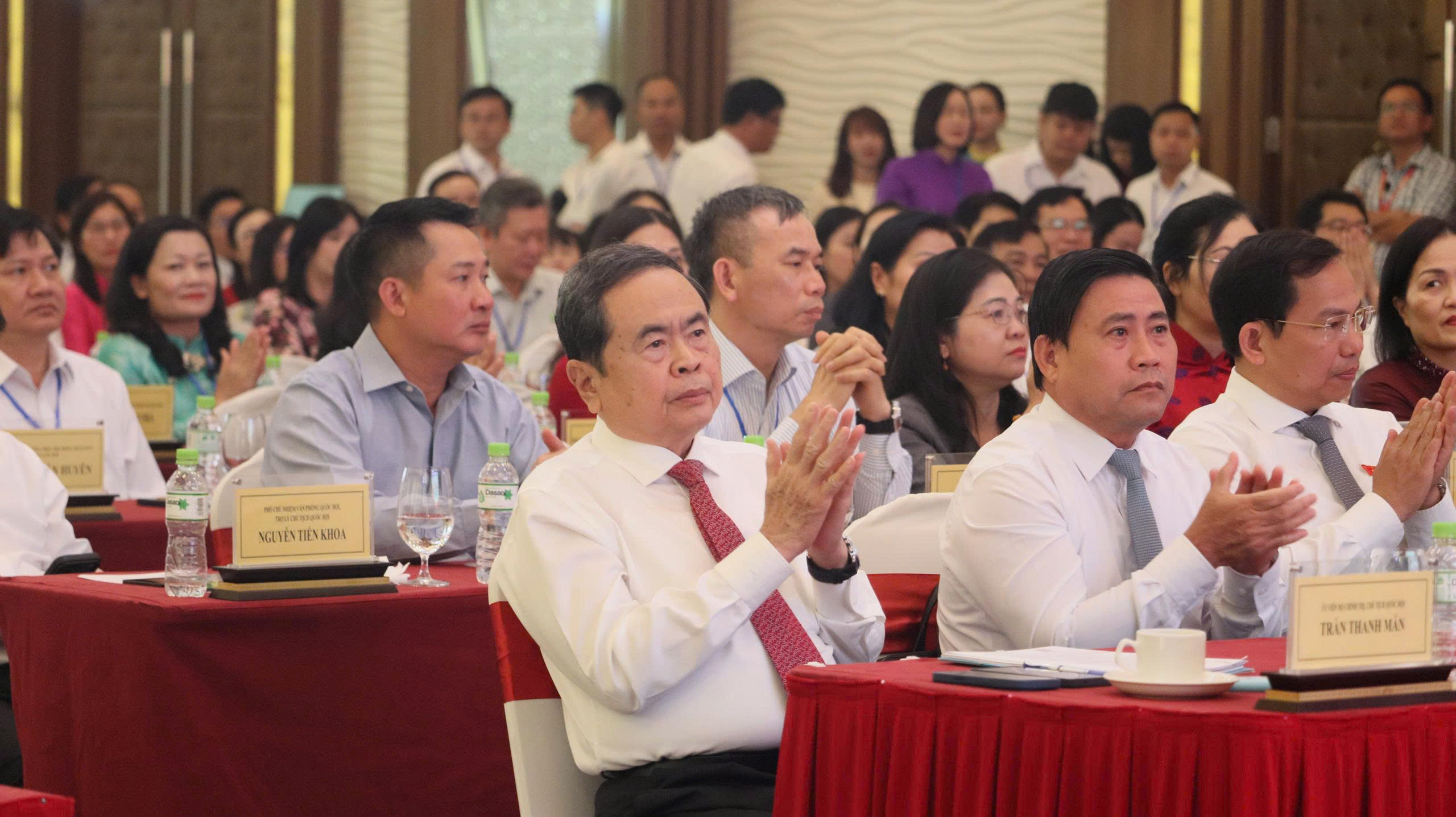 Báo chí phải bám sát thực tiễn, lấy người dân làm gốc - Ảnh 1.