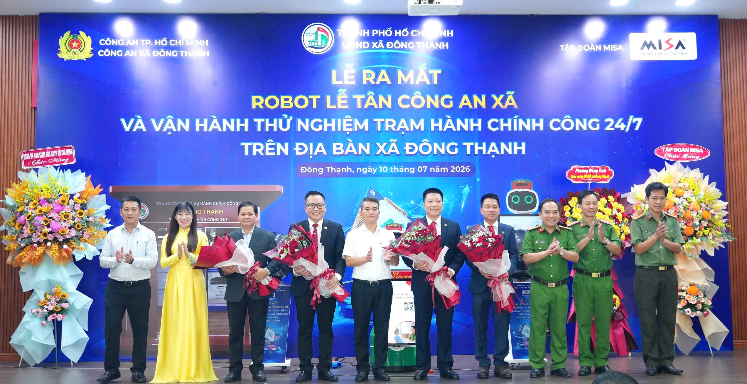 Thủ tục hành chính ở TP.HCM 'lên đời': Rô bốt AI 'chia lửa'- Ảnh 4.