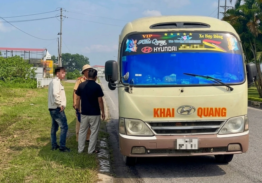 Xe biển trắng chở khách, tài xế không làm việc này sẽ bị phạt 'cháy túi' - Ảnh 1.