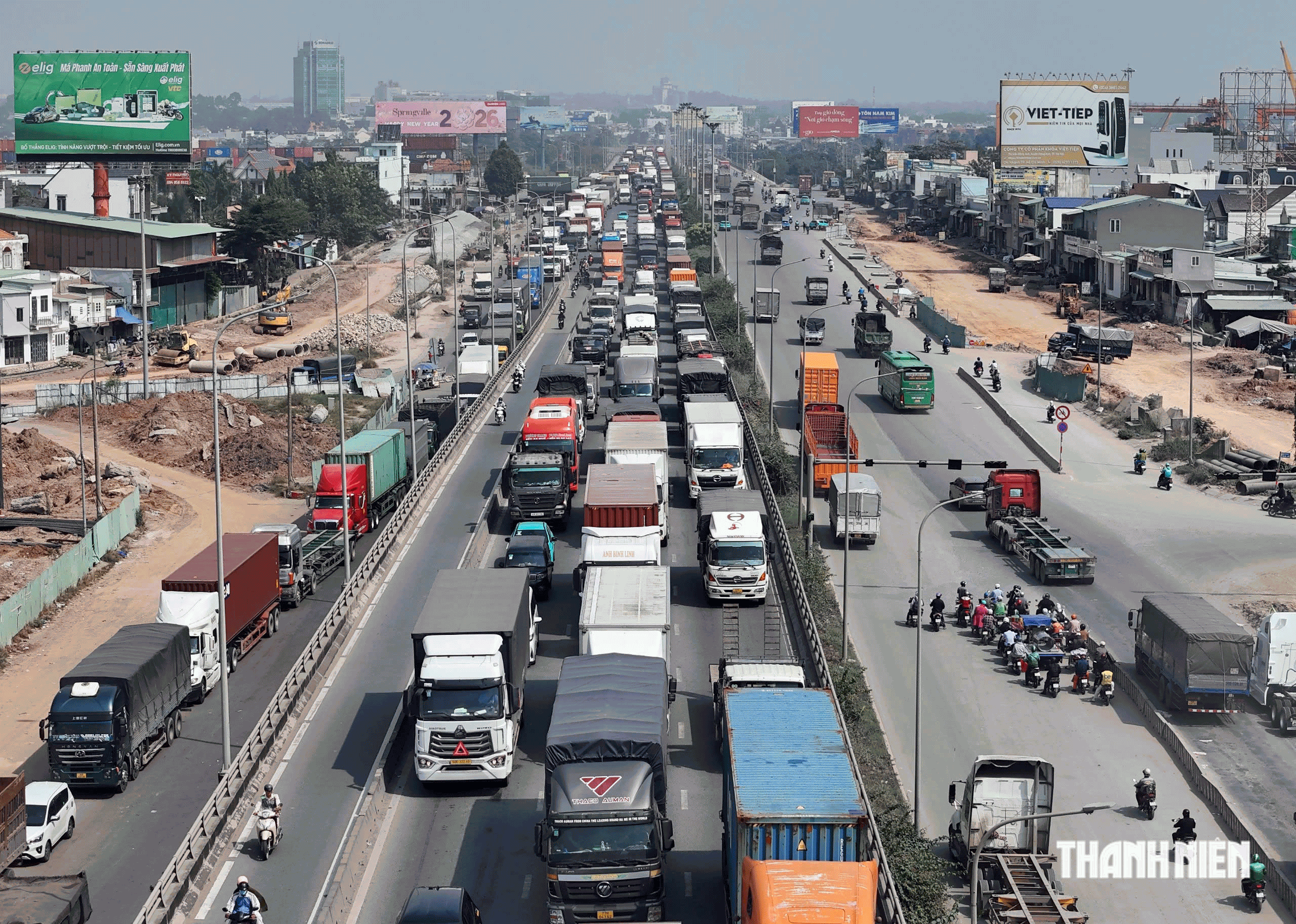 Kiểm so&aacute;t gi&aacute; h&agrave;ng h&oacute;a những th&aacute;ng cuối năm- Ảnh 2.