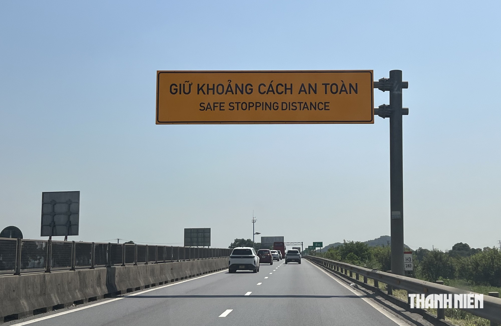 Phó thủ tướng: Đặt biển cảnh báo tại các đoạn cao tốc xử phạt lỗi khoảng cách- Ảnh 1.