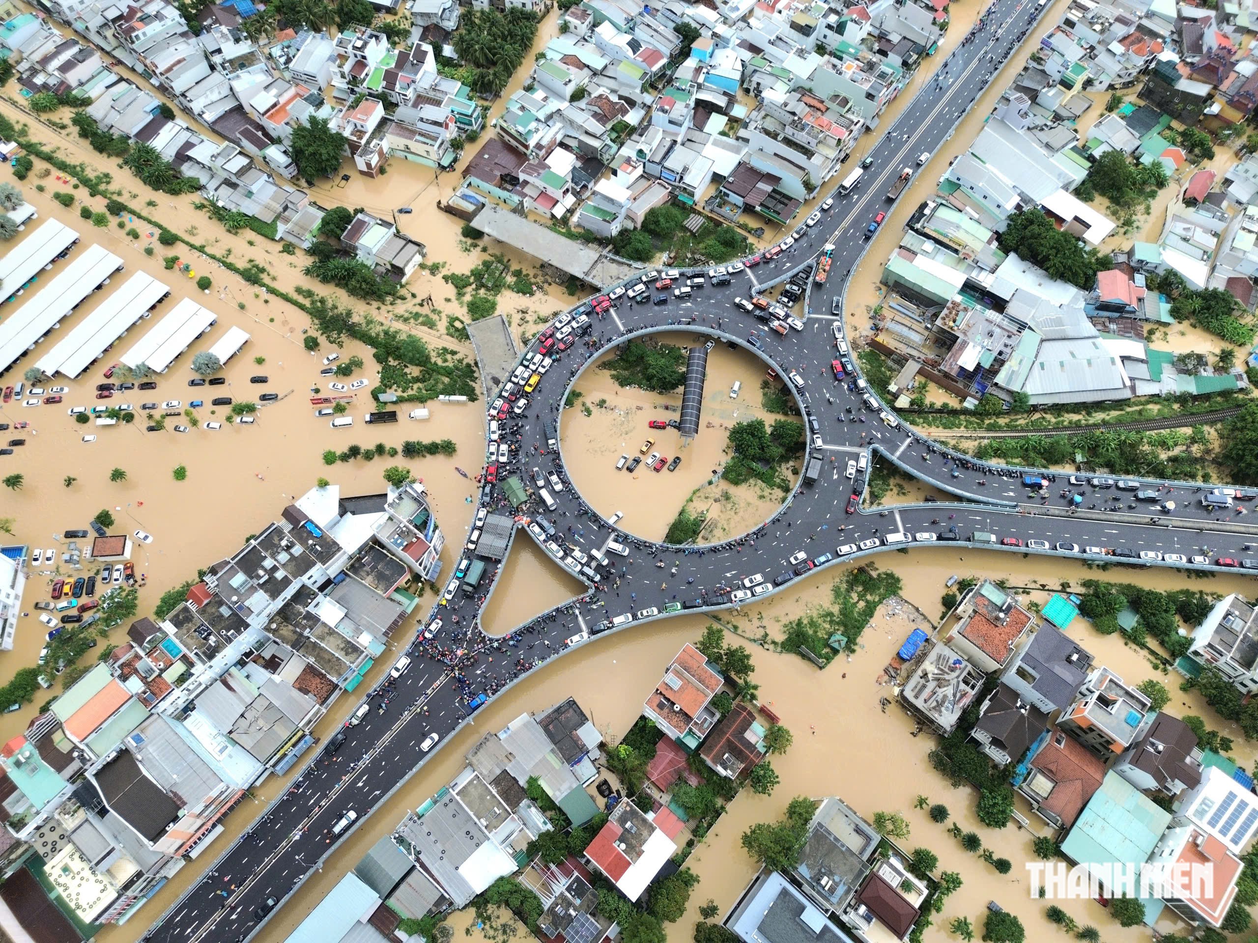Khánh Hòa có thể sơ tán hơn 100.000 dân nếu lũ đạt mức lịch sử- Ảnh 3.